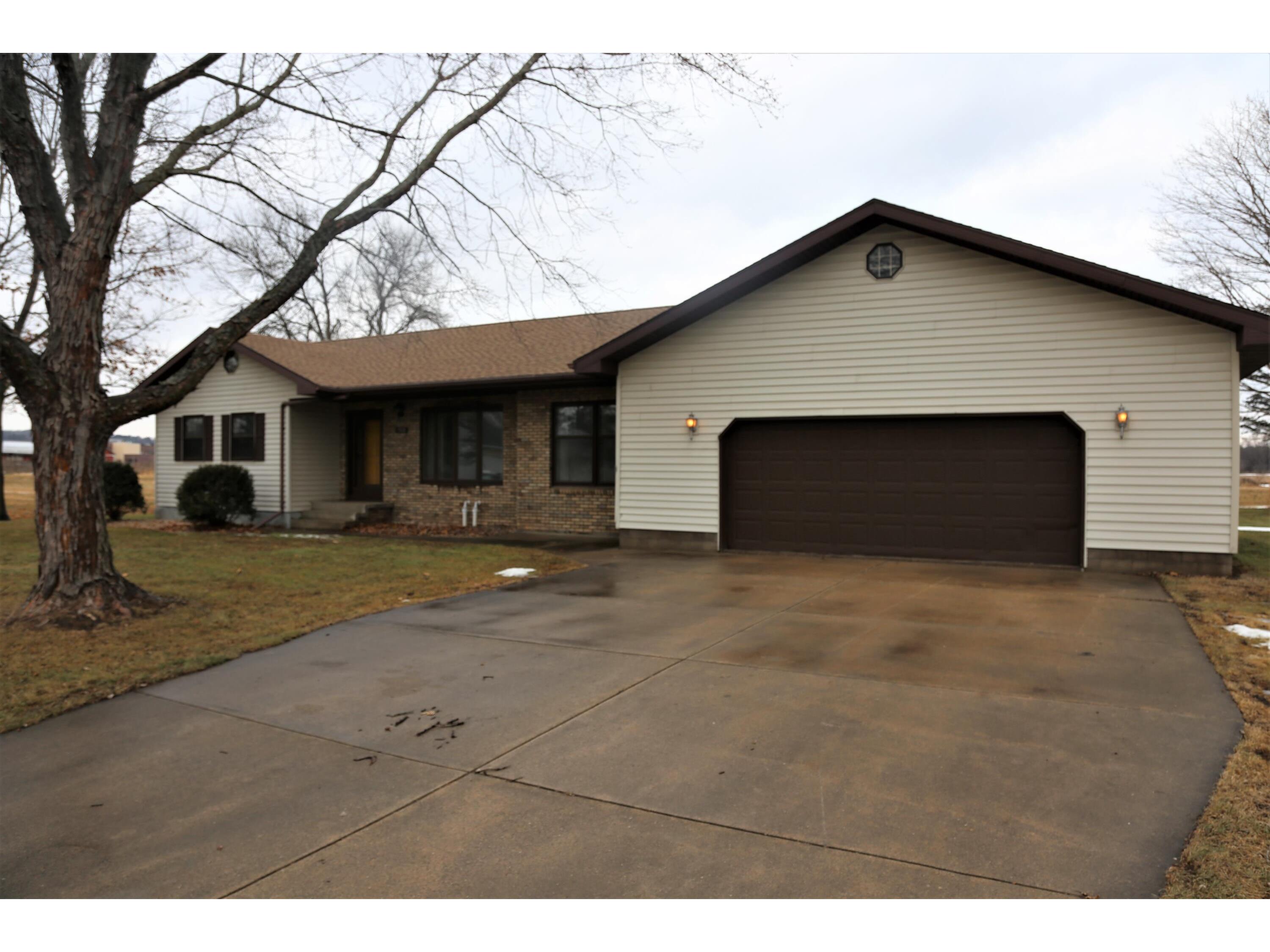 8764 W Division St Sparta WI 54656 1774572 image1