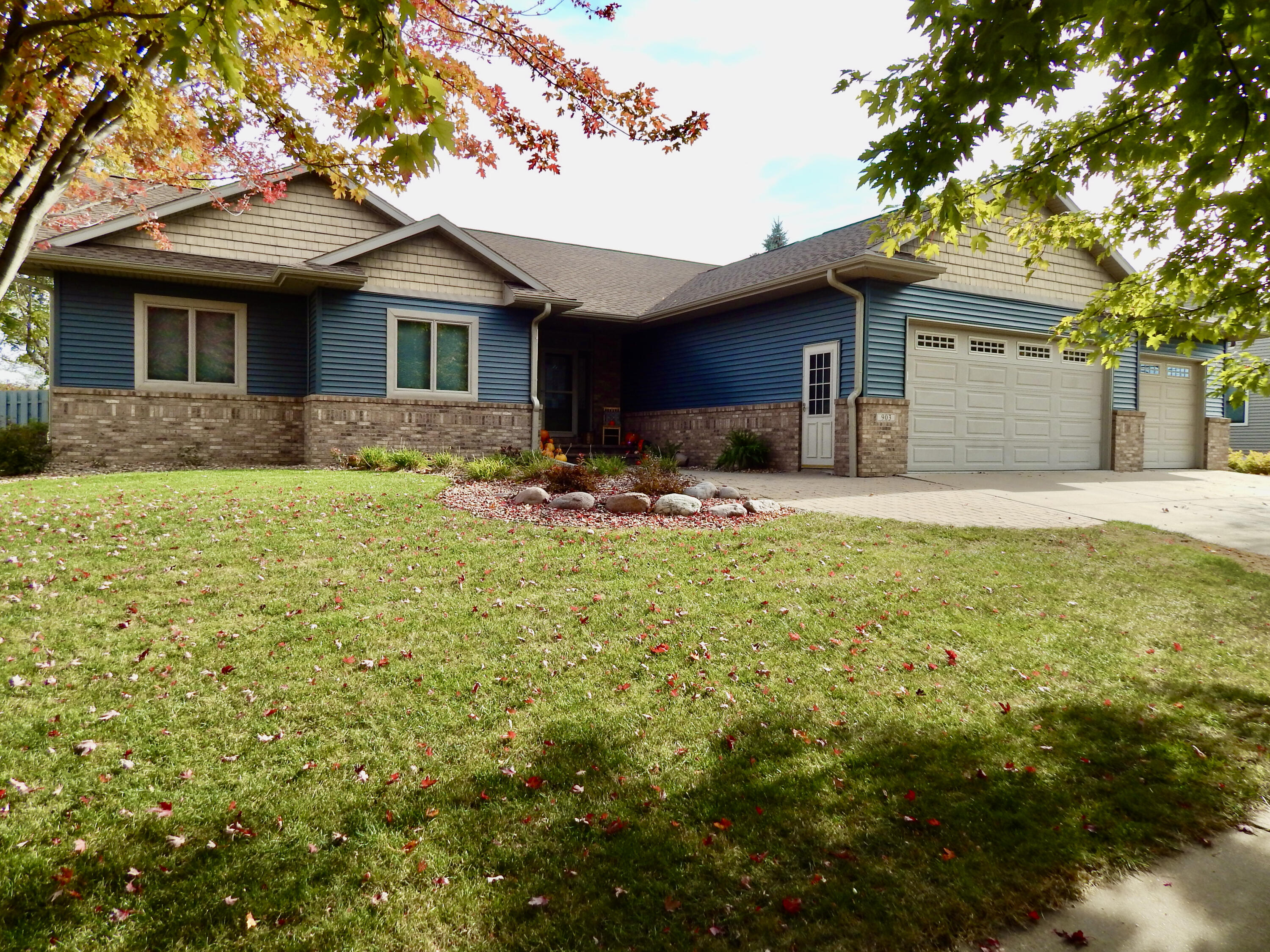 903 Pioneer Holmen WI 54636 1769781 image1