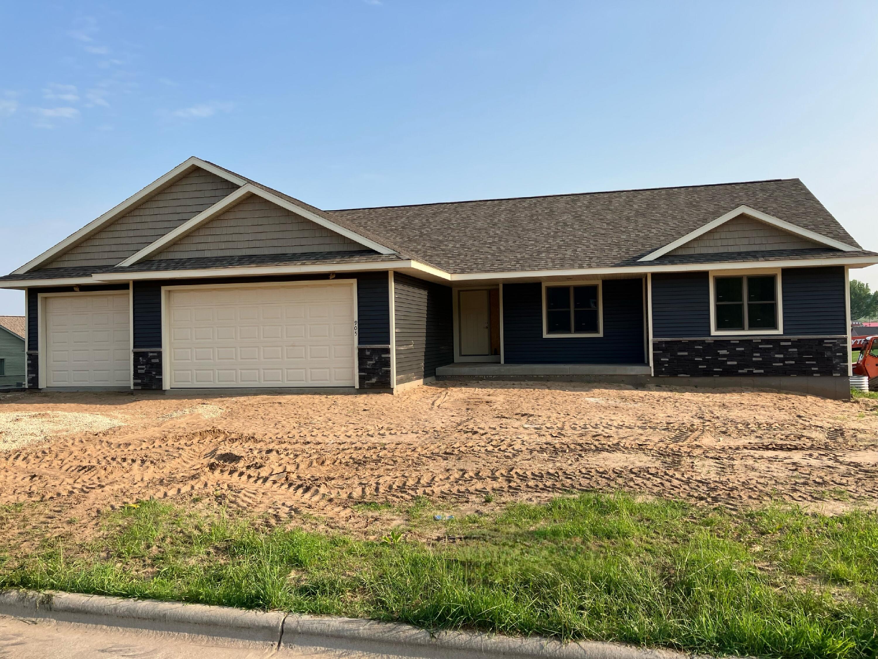 905 Maple Shade Holmen WI 54636 1833761 image1