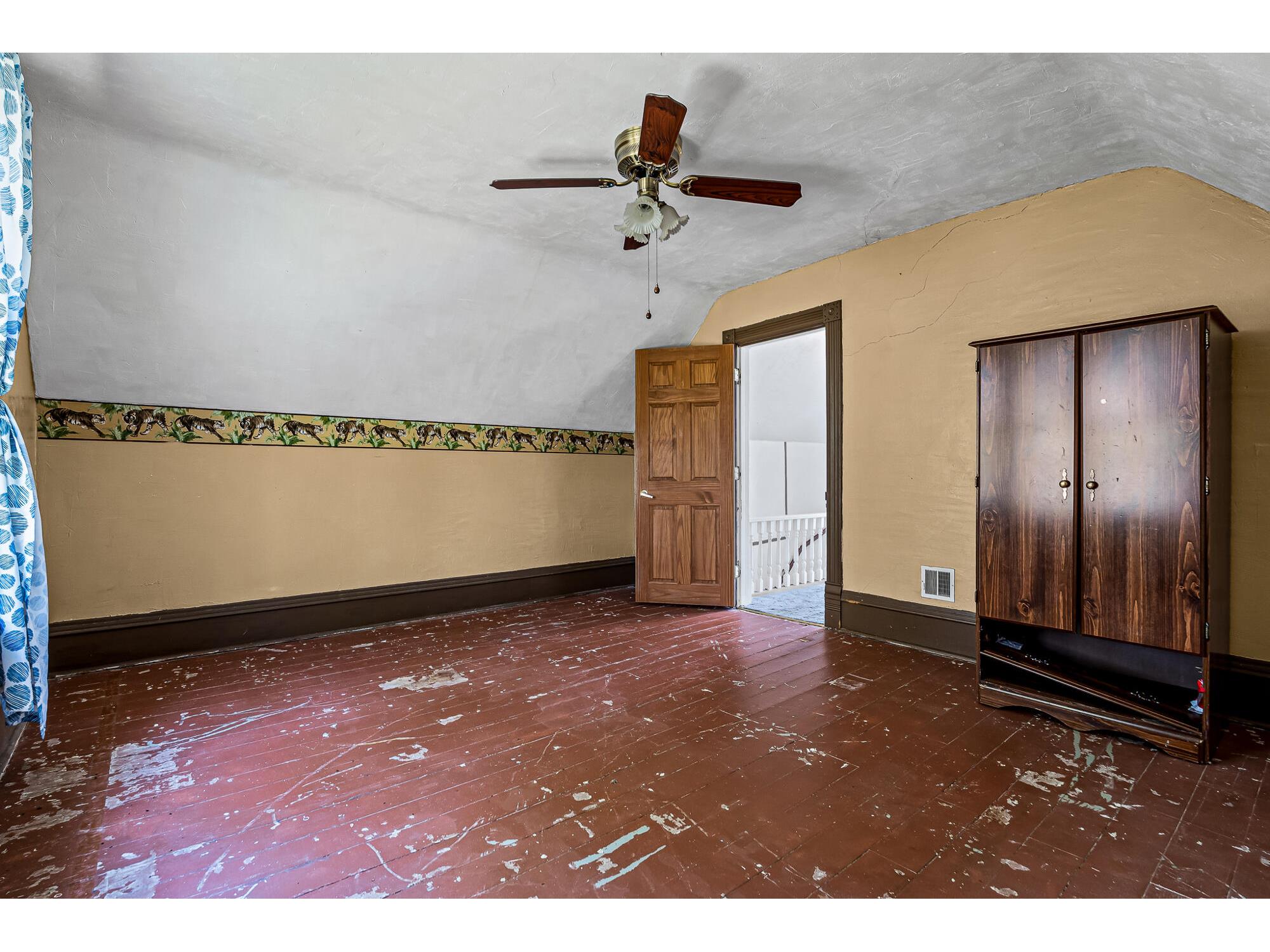 910 E Broadway Blair WI 54616 1962831 image23
