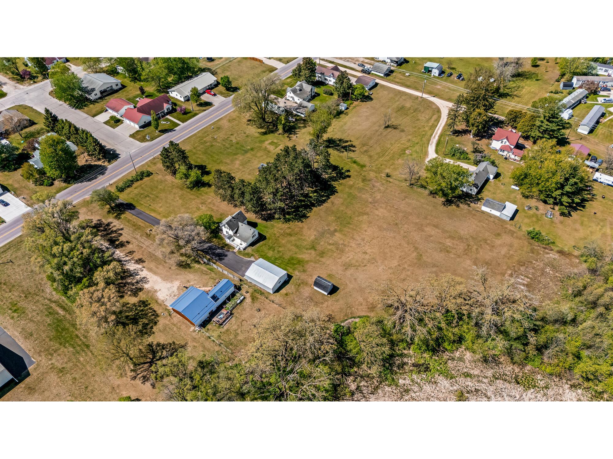 910 E Broadway Blair WI 54616 1962831 image29