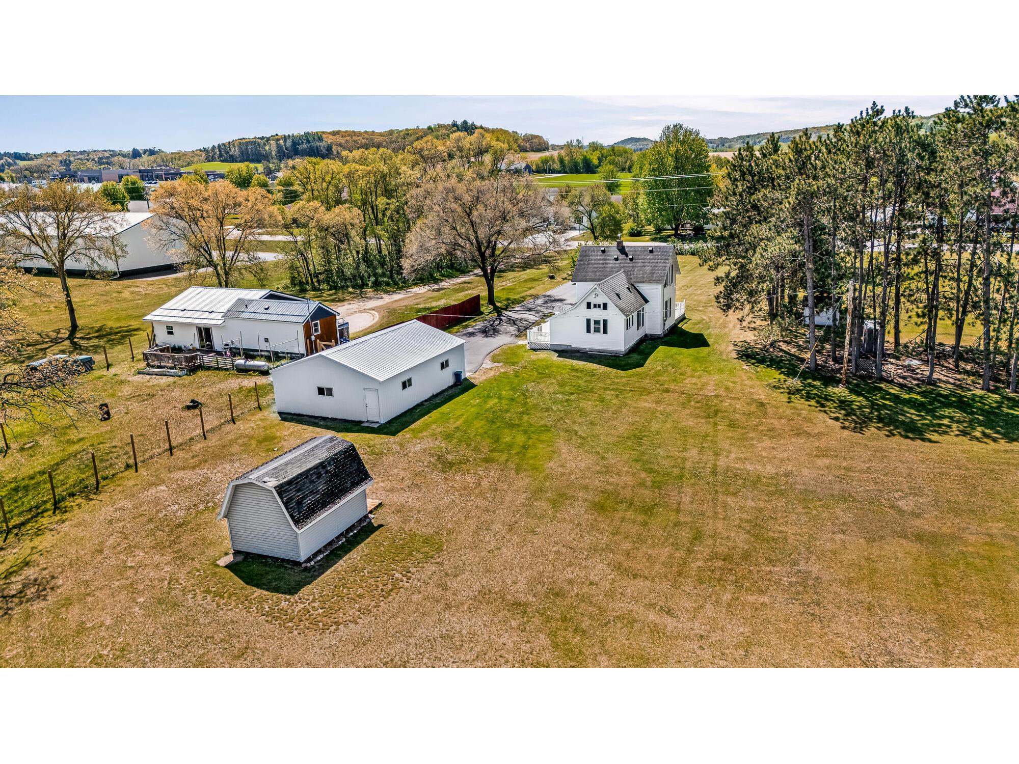 910 E Broadway Blair WI 54616 1962831 image30