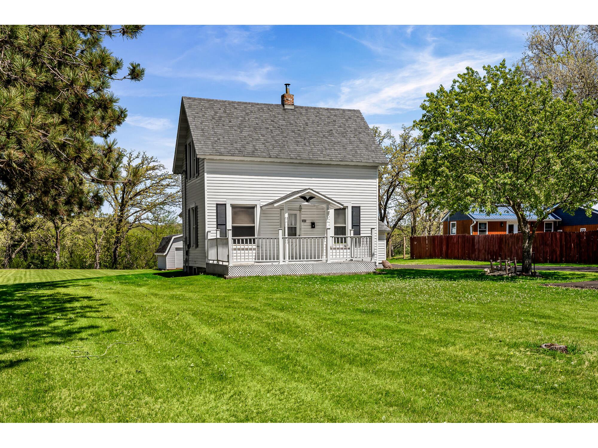 910 E Broadway Blair WI 54616 1962831 image7