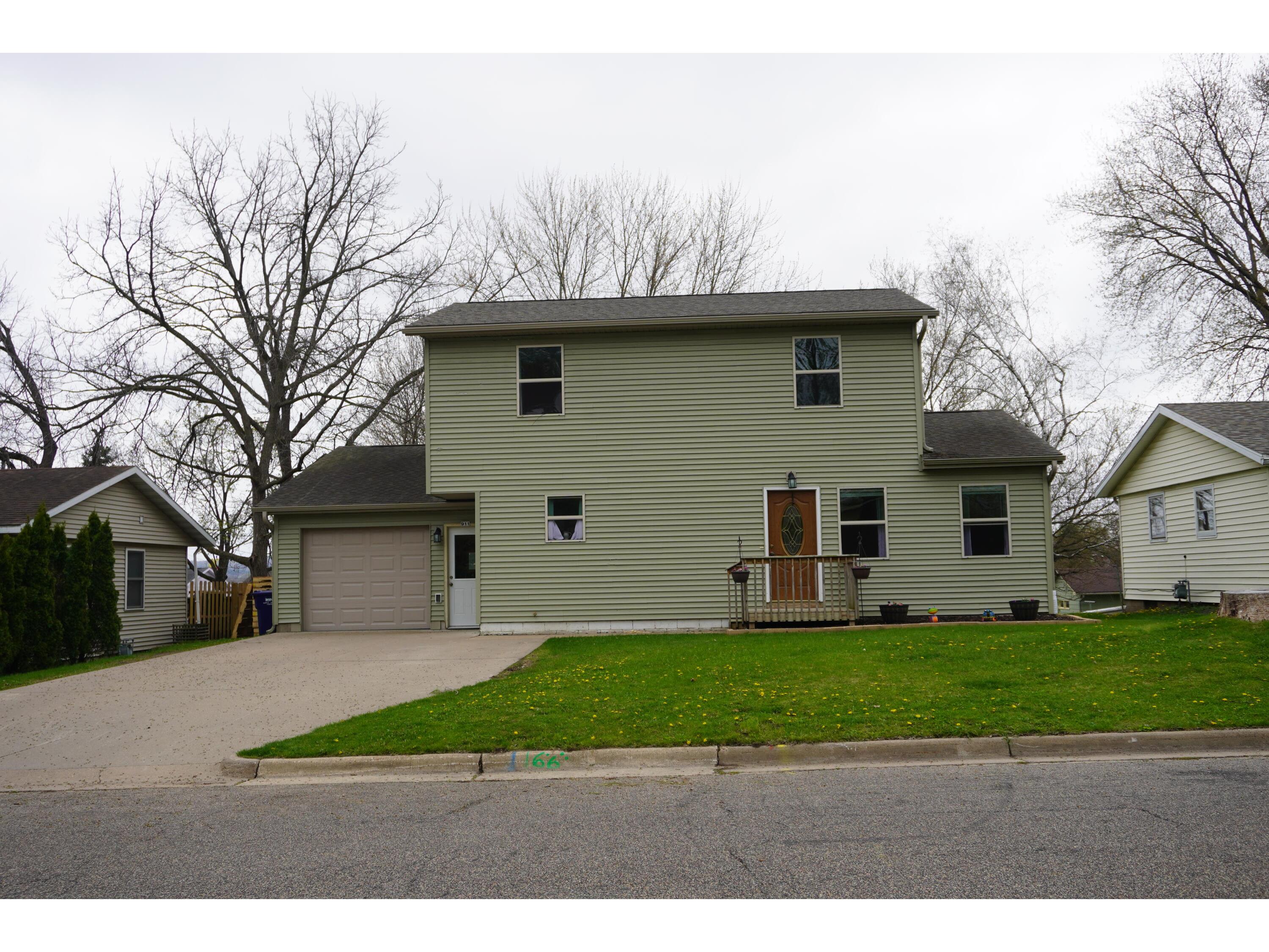 911 Jefferson, Sparta, WI 54656 MLS 1833384 Edina Realty