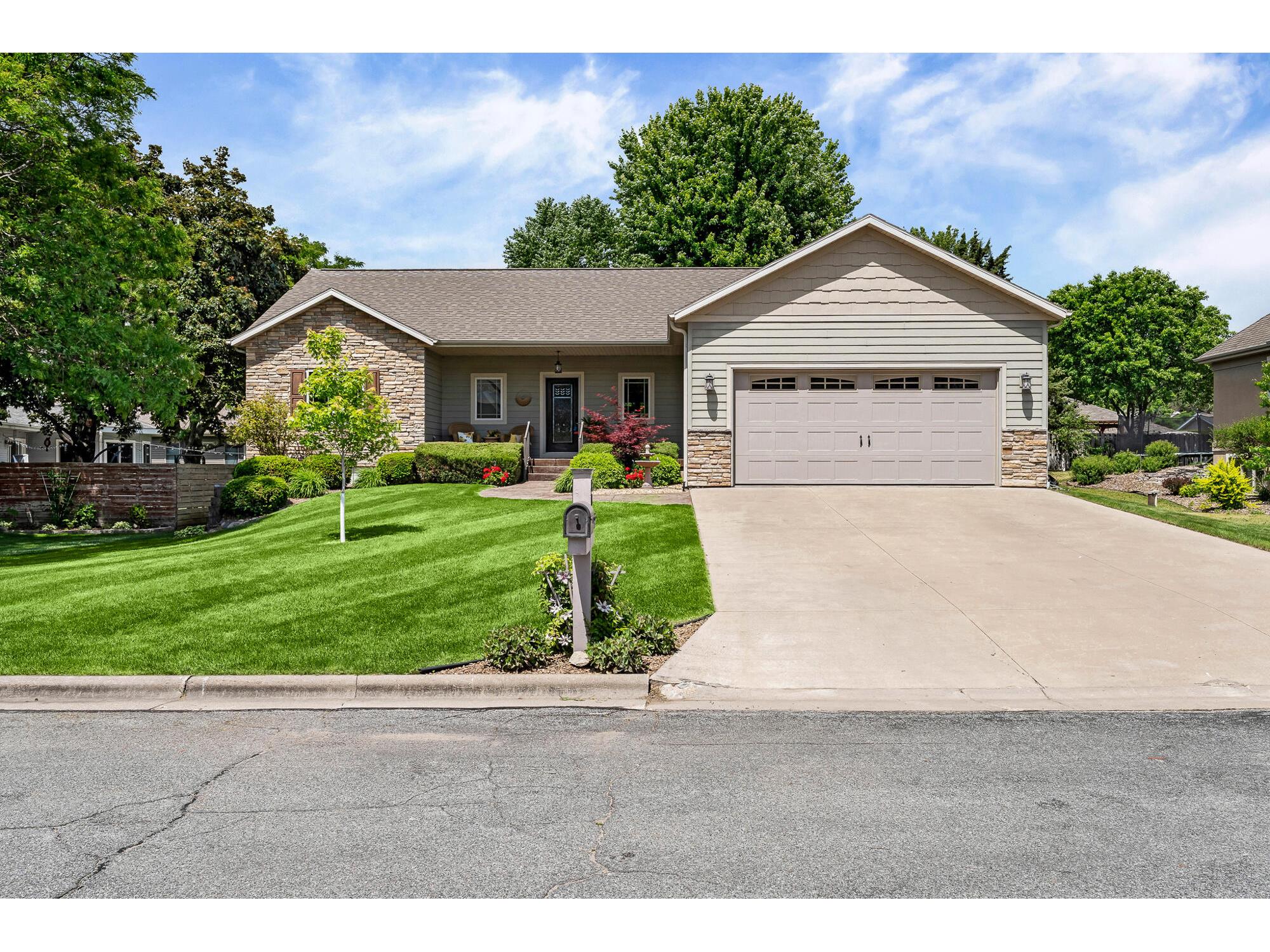 911 Steven Campbell WI 54603 1965736 image34