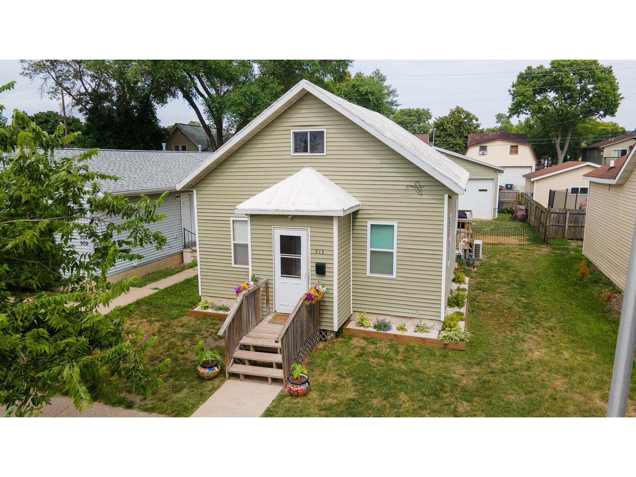 913 6th La Crosse WI 54601 1840885 image1