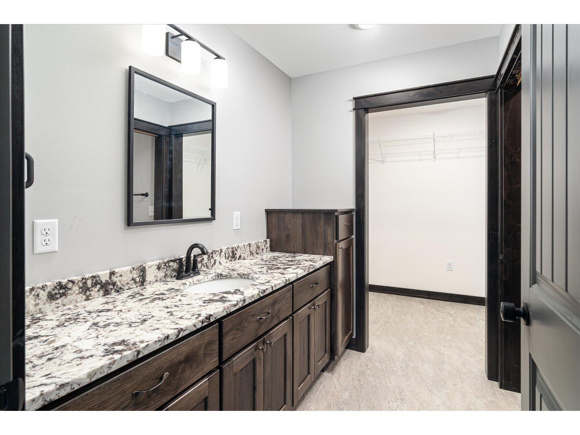 914 Silverthorne Viroqua WI 54665 1934508 image10