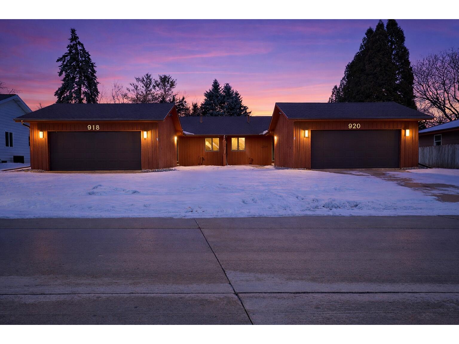 918-920 E Windfield Appleton WI 54911 1949346 image1