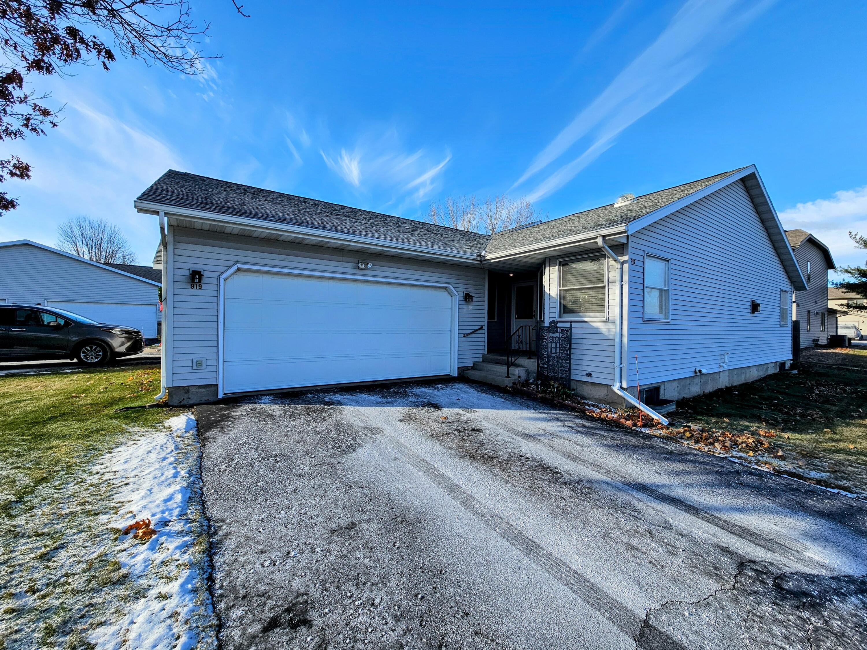 919 10th Onalaska WI 54650 1901354 image1