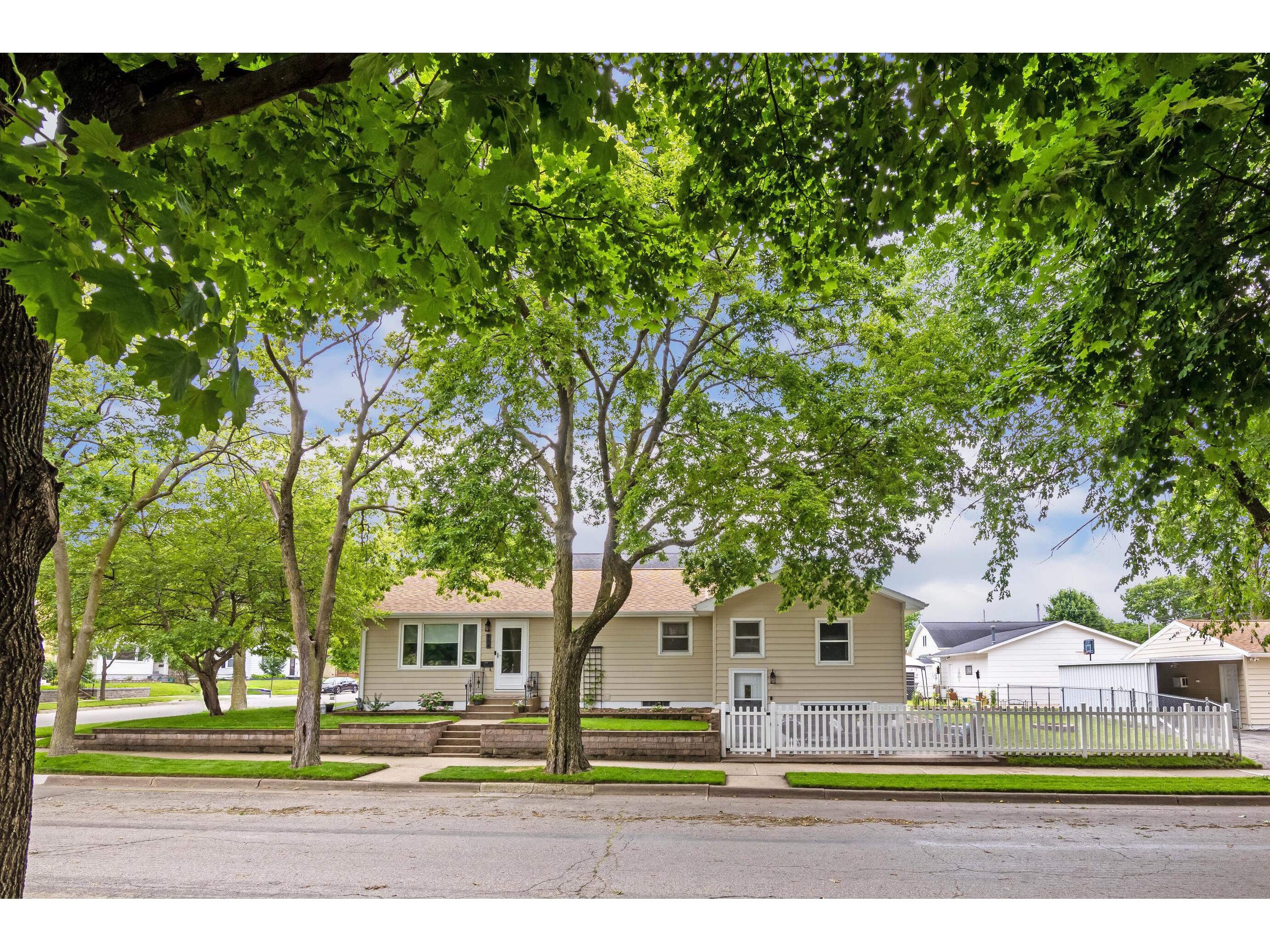 928 North La Crosse WI 54603 1882479 image1