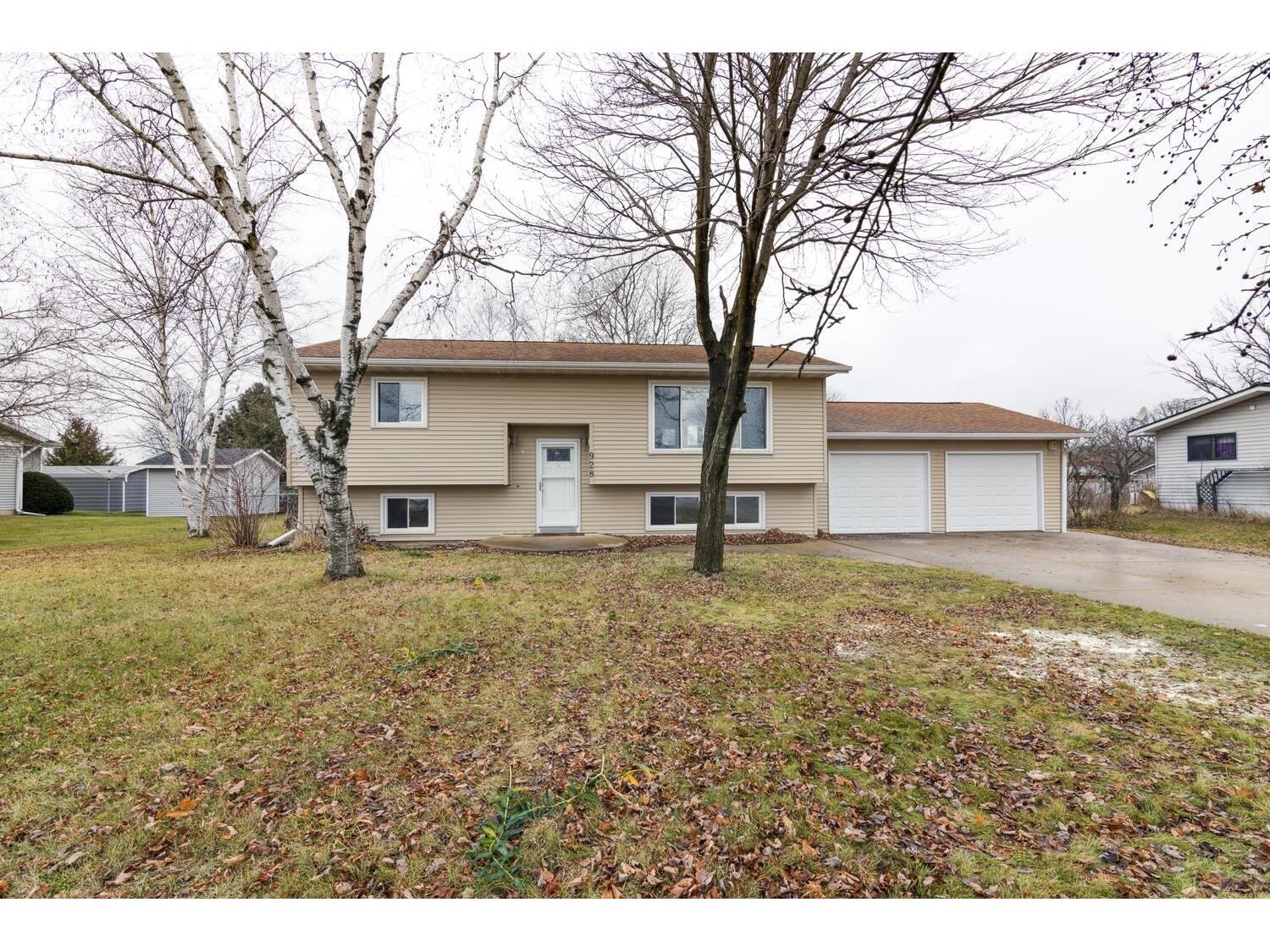 928 Pfaff Sparta WI 54656 1902069 image1