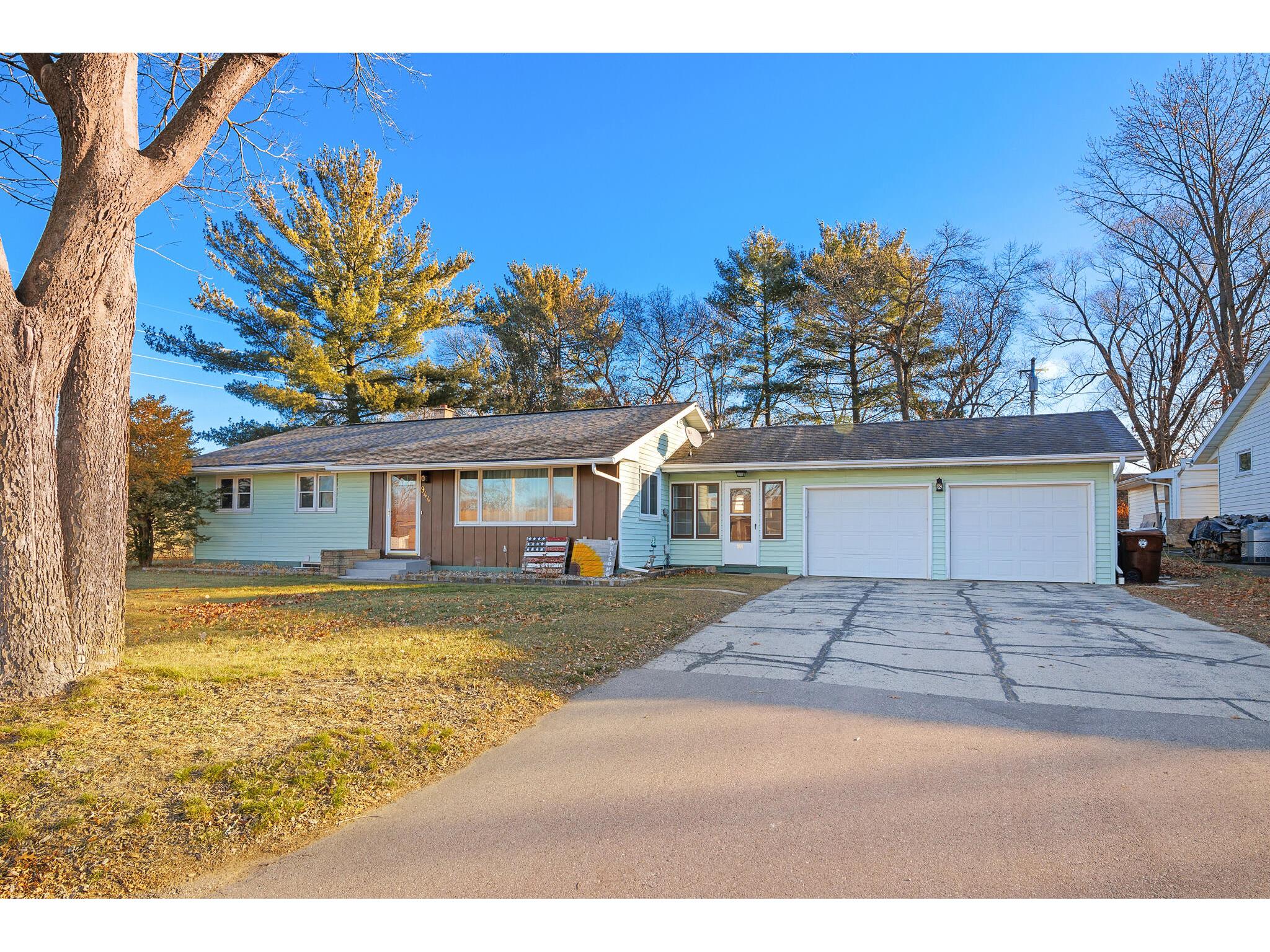 944 4th Onalaska WI 54650 1859896 image1
