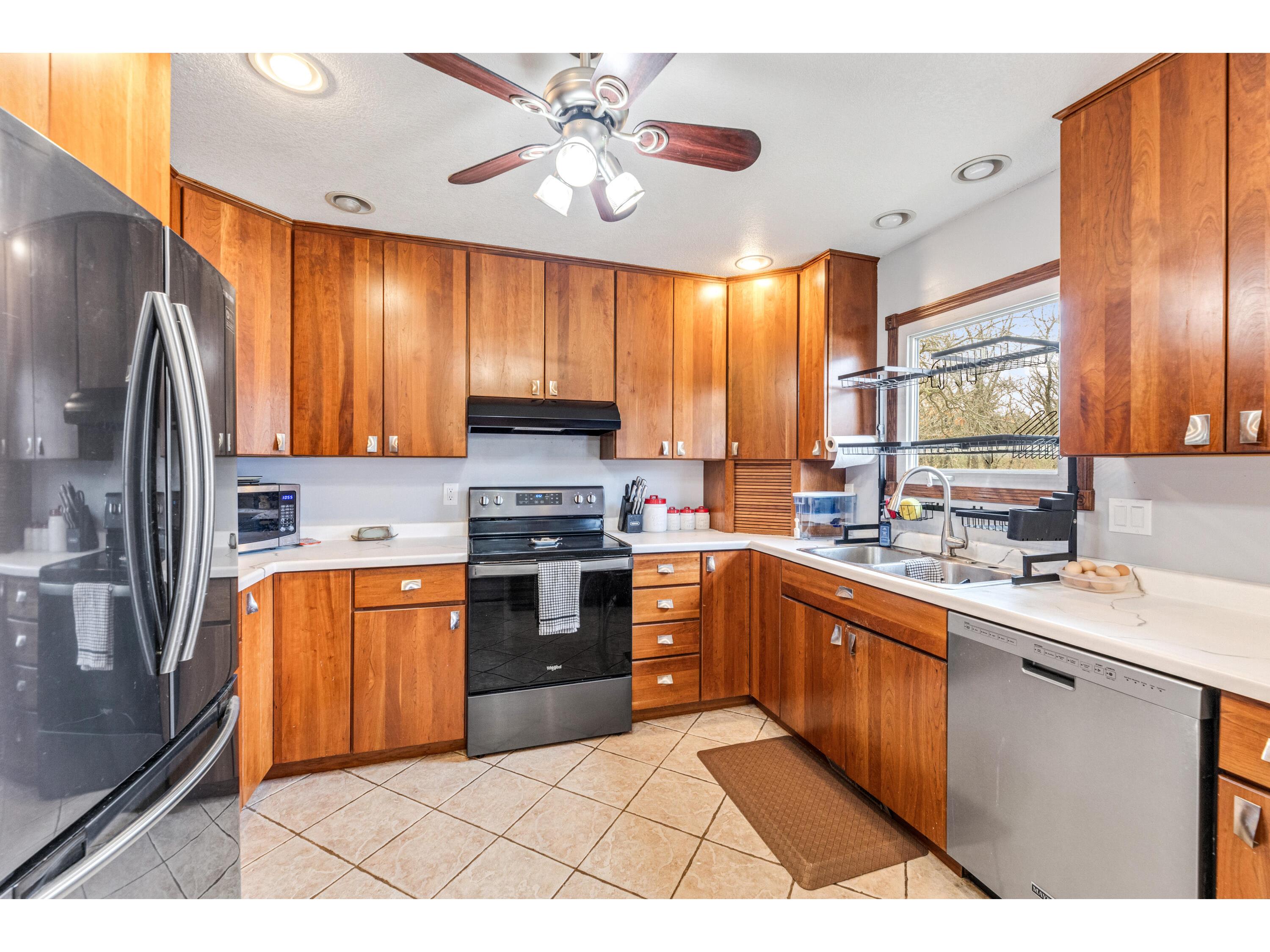 9560 Idell Sparta WI 54656 1958054 image9