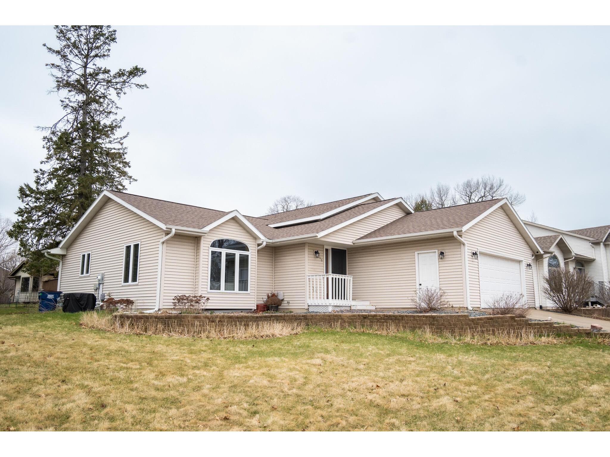 960 11th Onalaska WI 54650 1913618 image1