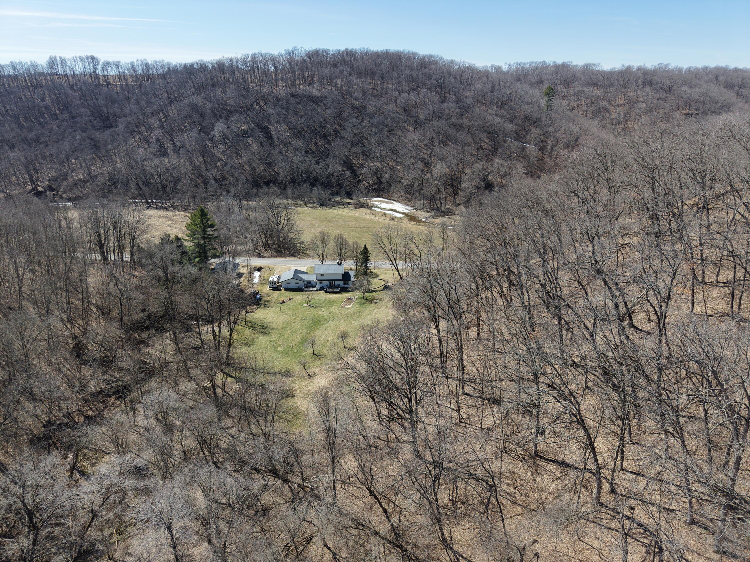 E10880 County Road P Clinton WI 54667 1955086 image47