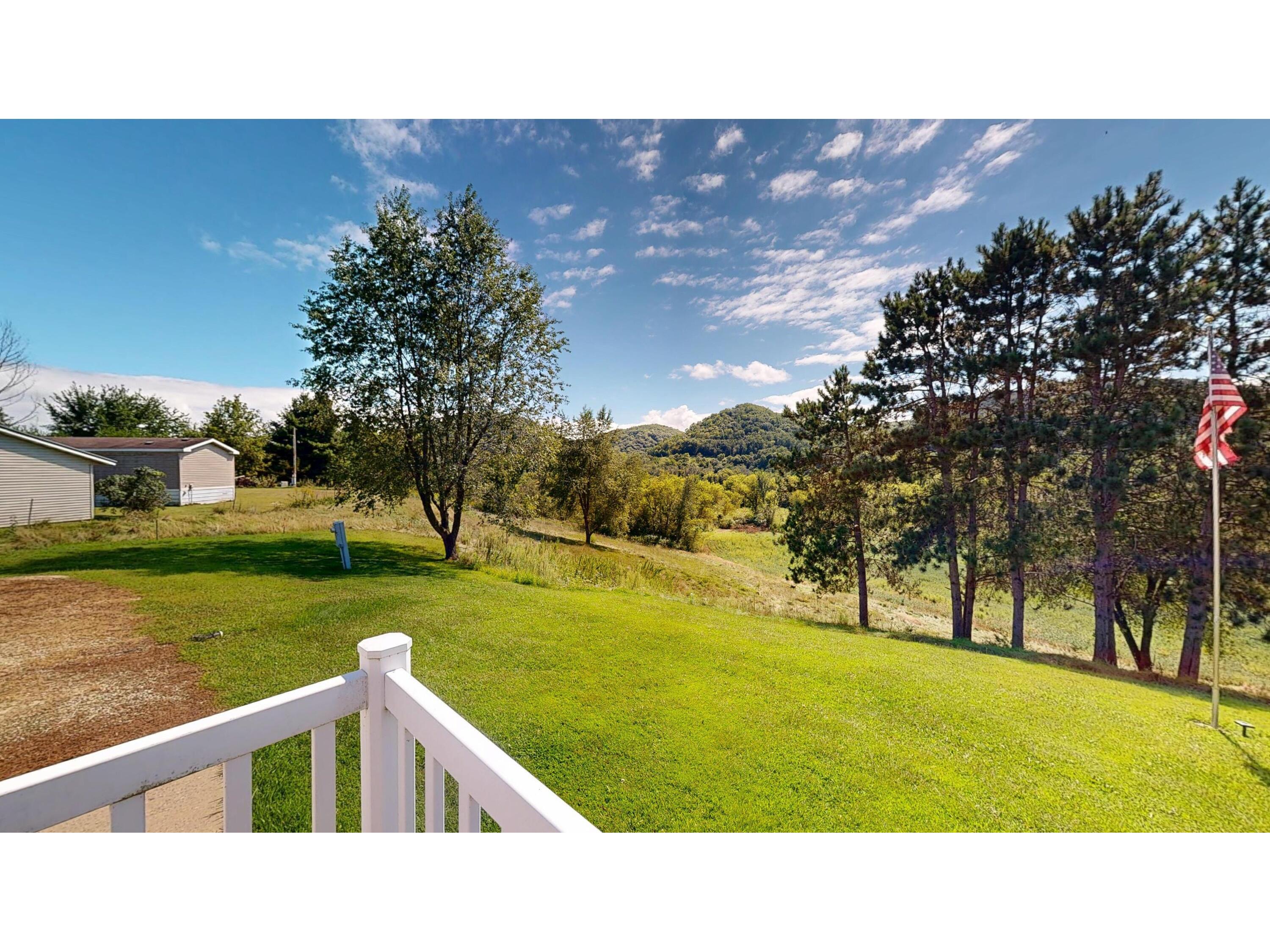 E2817 S Creek Genoa WI 54624 1932173 image28