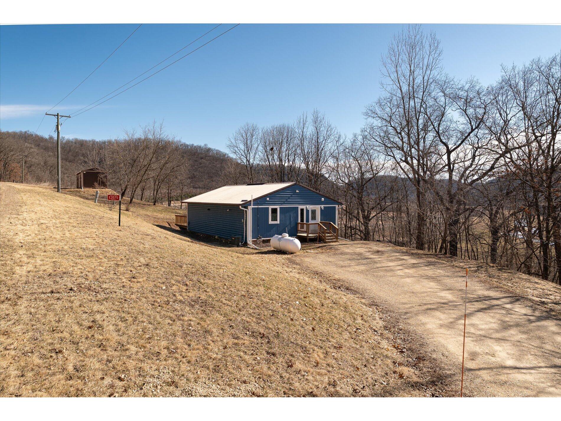 E3575 Newton Harmony WI 54665 1910463 image1