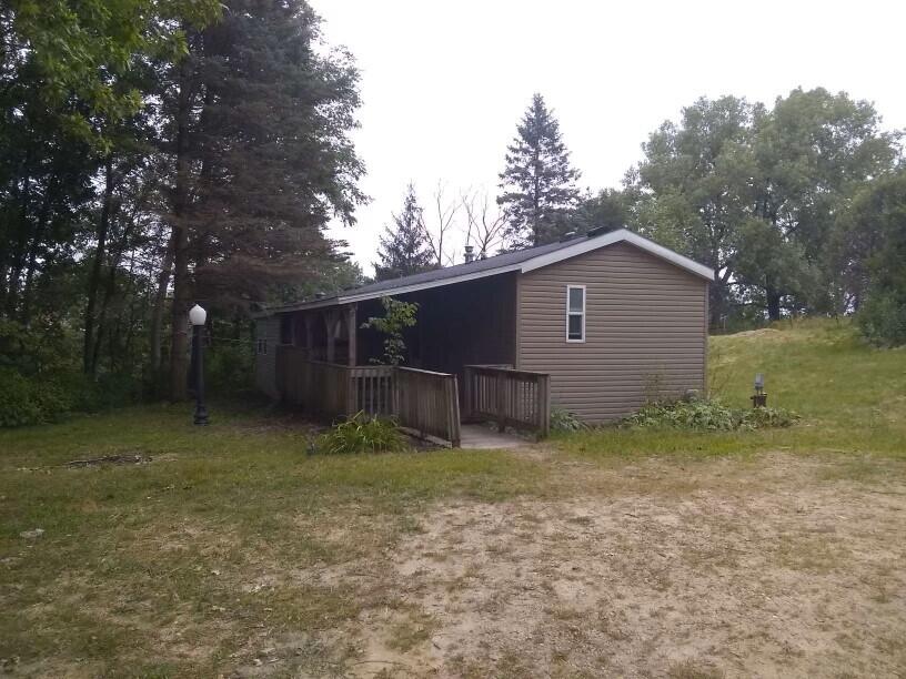 E7715 Hendrickson Franklin WI 54665 1887934 image1