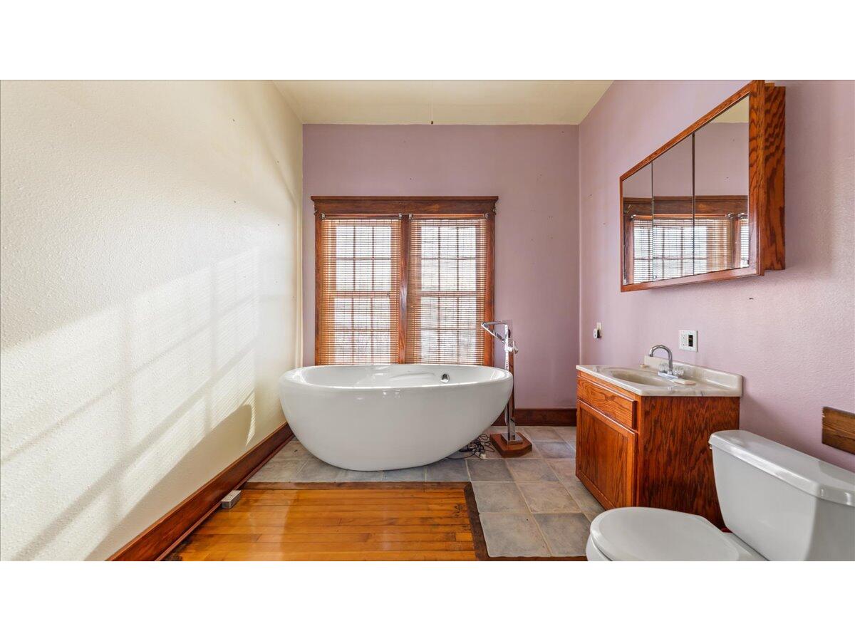 E8527 Nelson Kickapoo WI 54652 1946774 image19