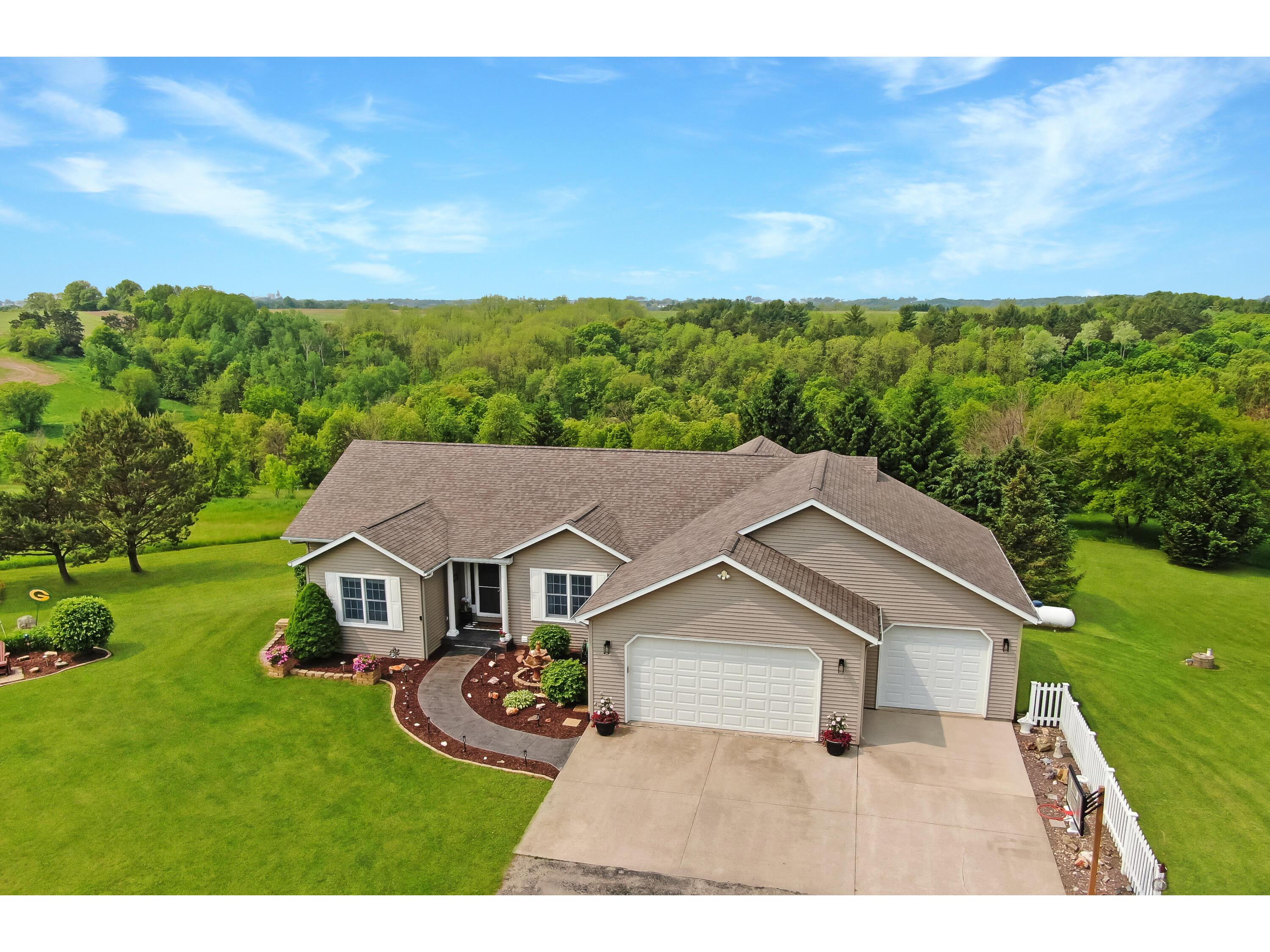 E8797 Rudie Christiana WI 54667 1920509 image1