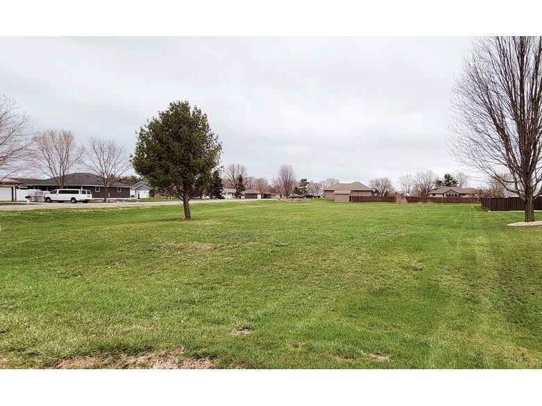 Lot 11 Lake Park Onalaska WI 54650 1821752 image1