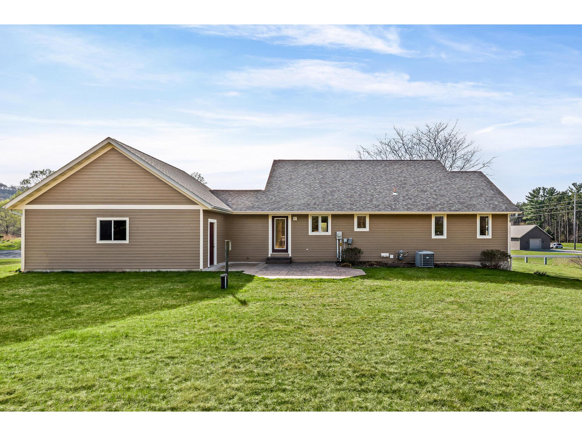 N12940 Sara Trempealeau WI 54661 1958836 image30
