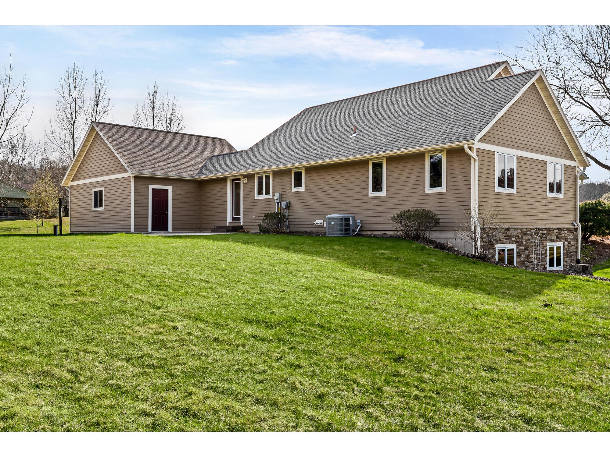 N12940 Sara Trempealeau WI 54661 1958836 image31
