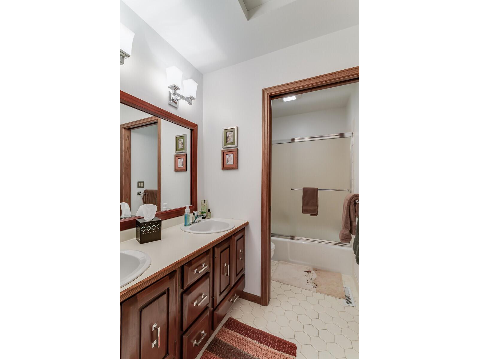 N2015 Stonecrest Shelby WI 54601 1941038 image43