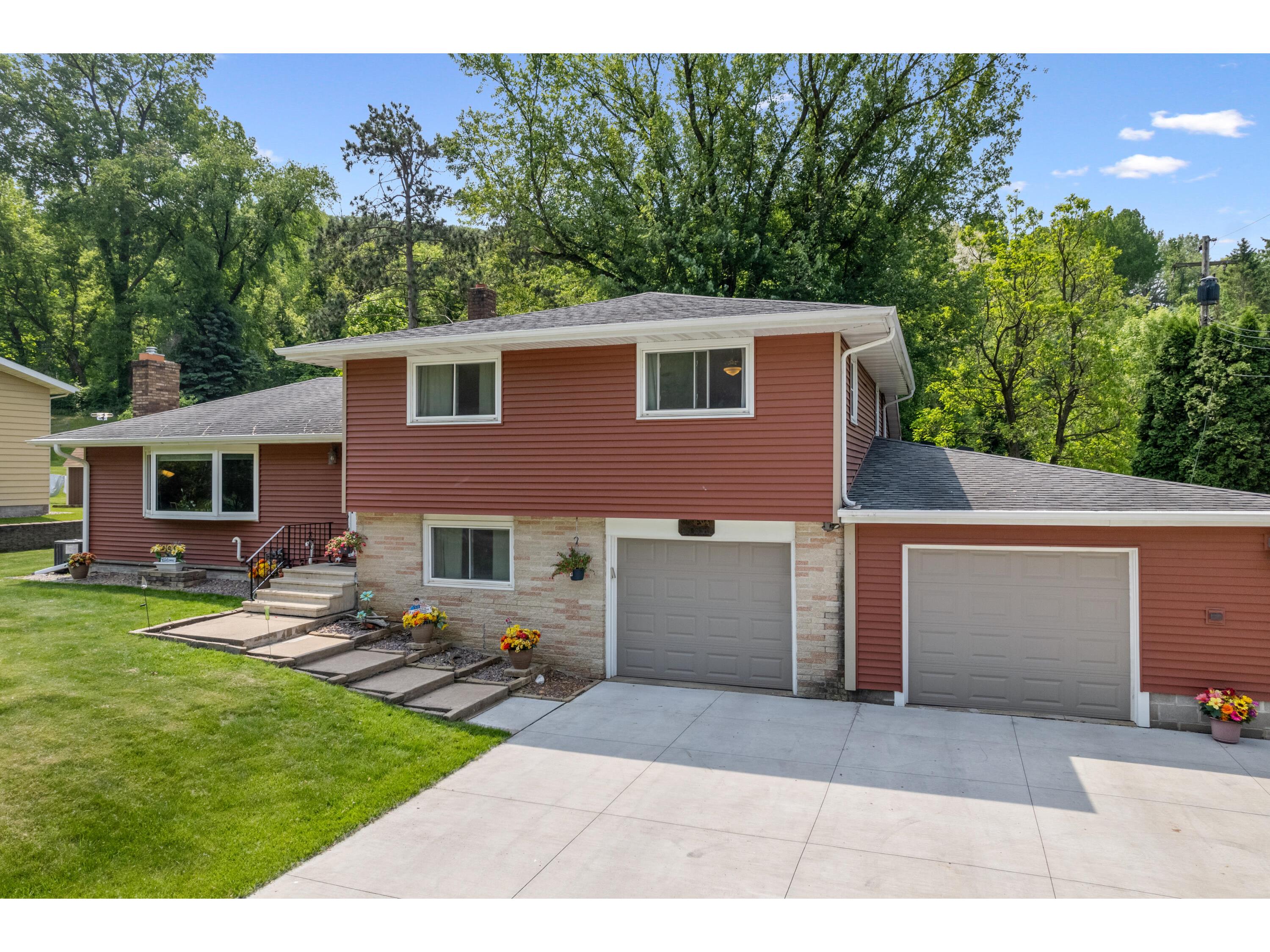 N2092 Irish Shelby WI 54601 1930221 image1