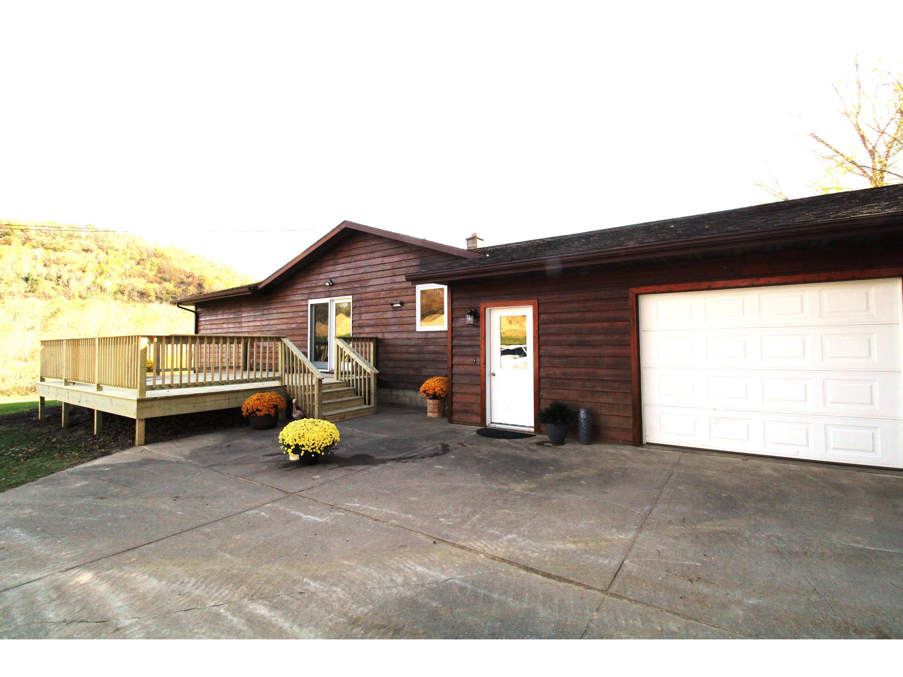 N21487 Glodowski Dodge WI 54612 1947603 image1