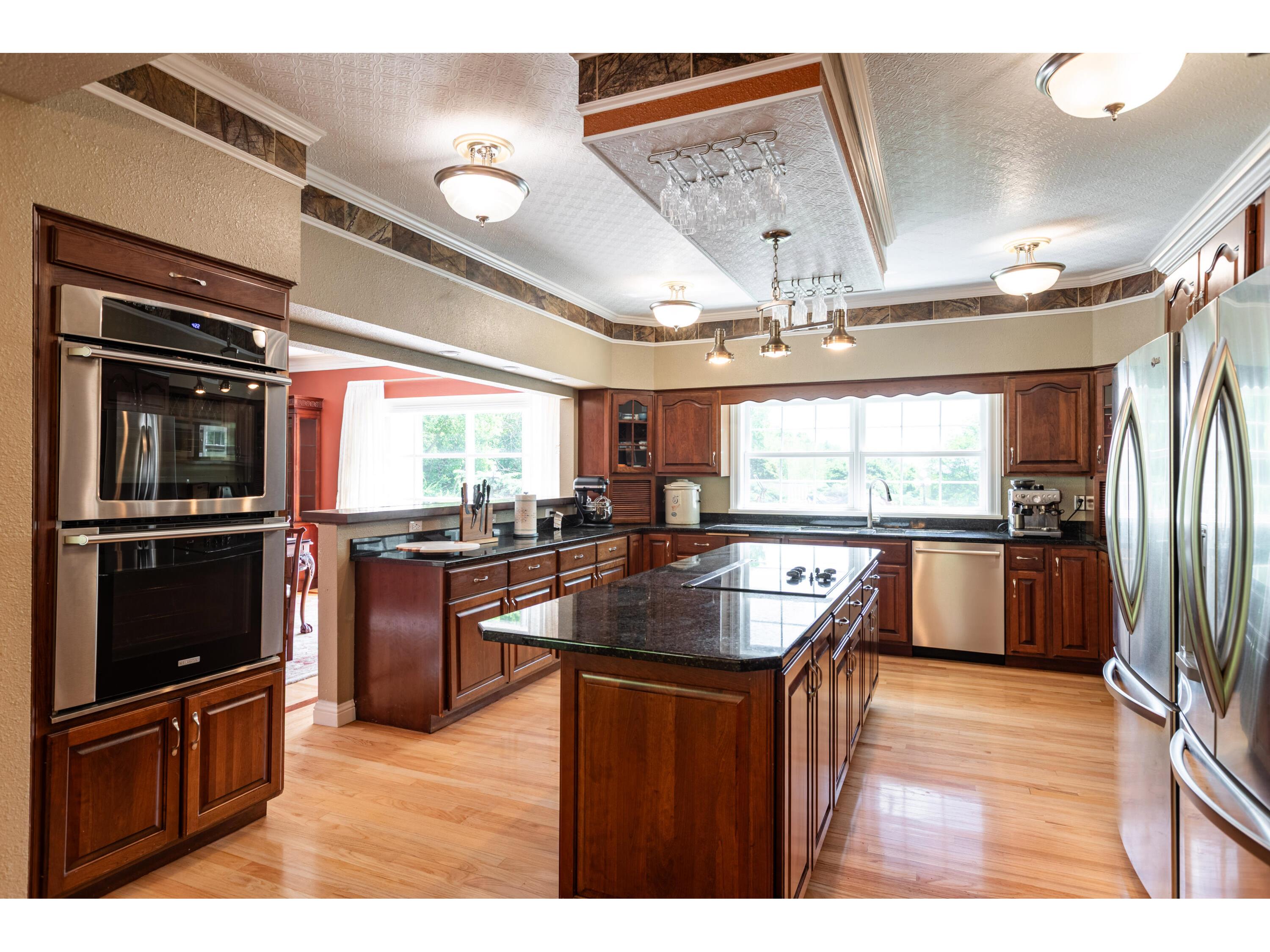 N2194 Valley Shelby WI 54601 1923040 image11