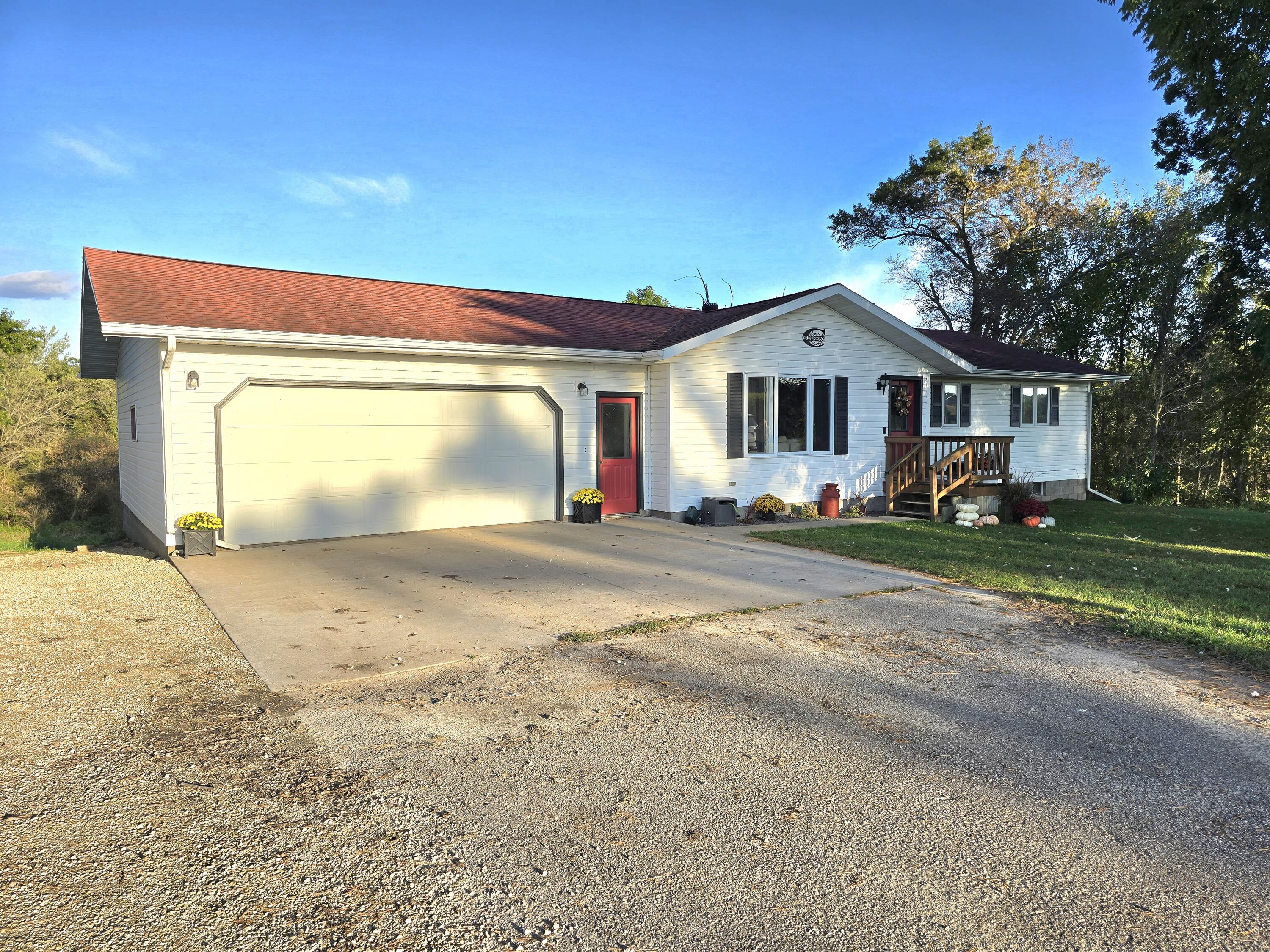 N3104 County Rd N Irving WI 54642 1893332 image1