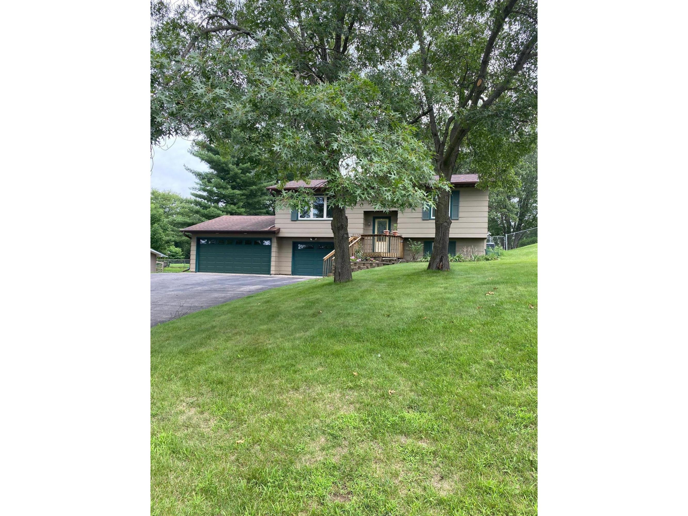 N5330 Carefree Dr, Onalaska, WI, 54650 MLS 1755515 Edina Realty