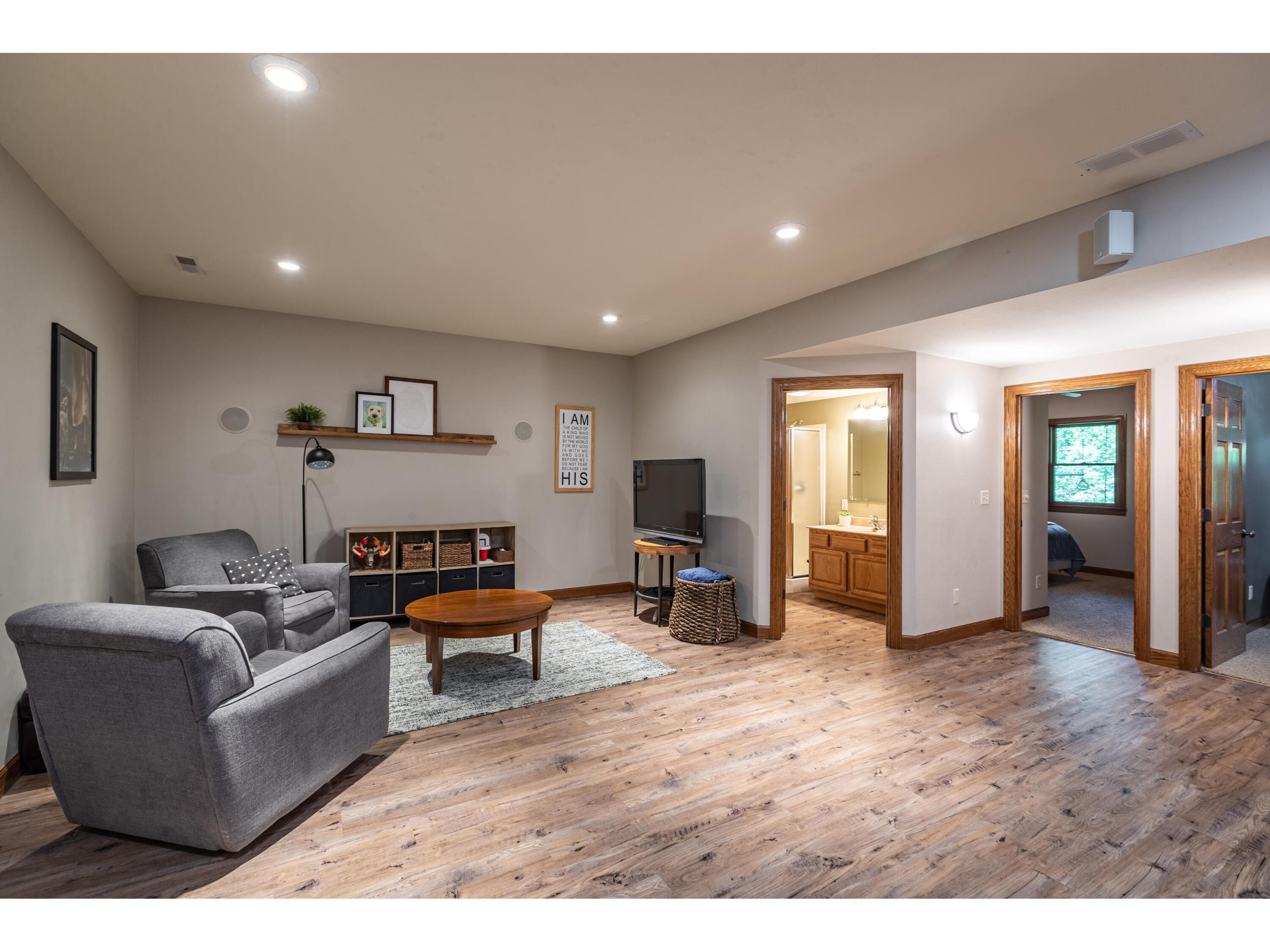 N6587 McCurdy Onalaska WI 54636 1969550 image25