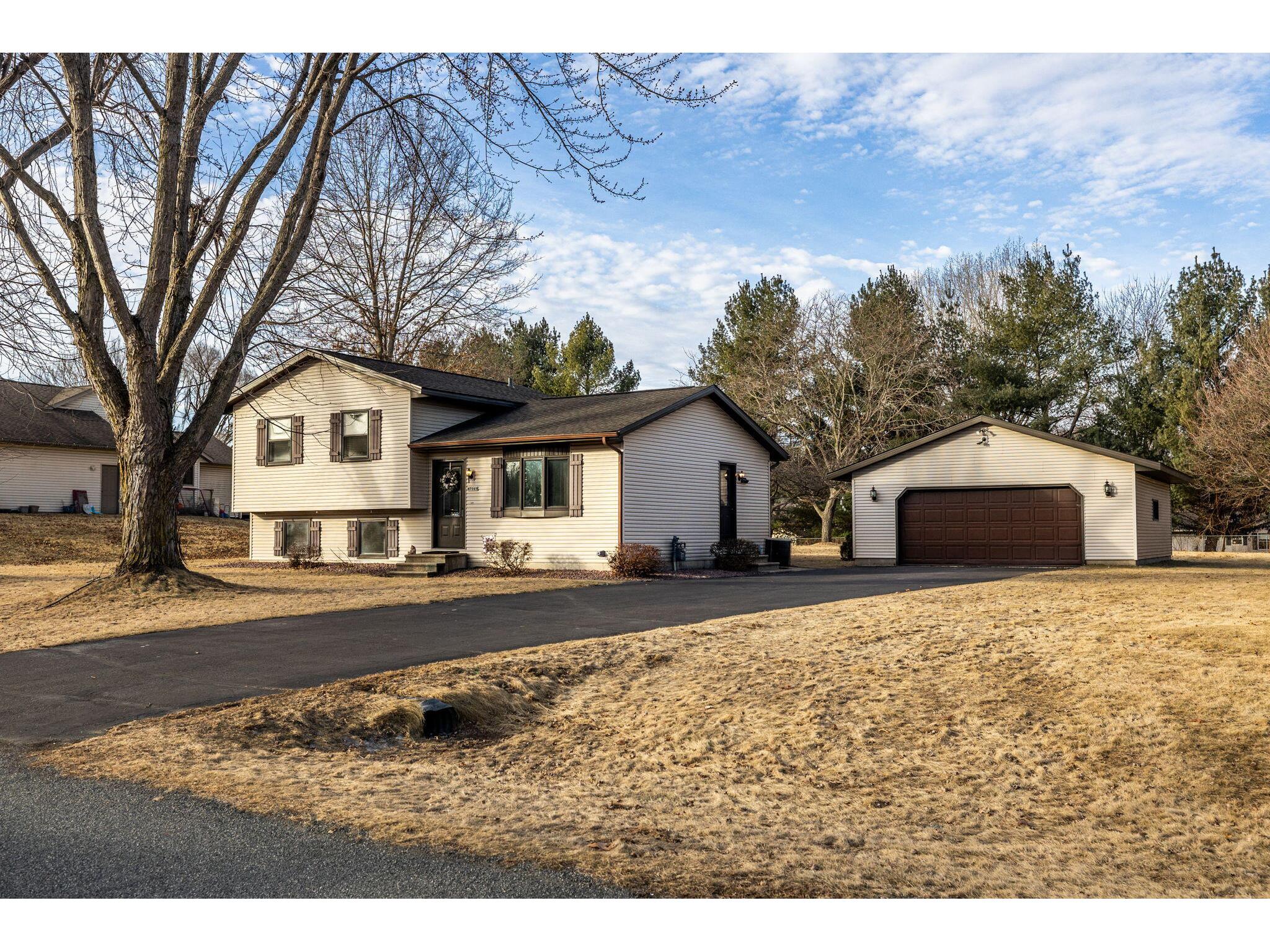 N7049 Elizabeth Holland WI 54636 1906154 image1