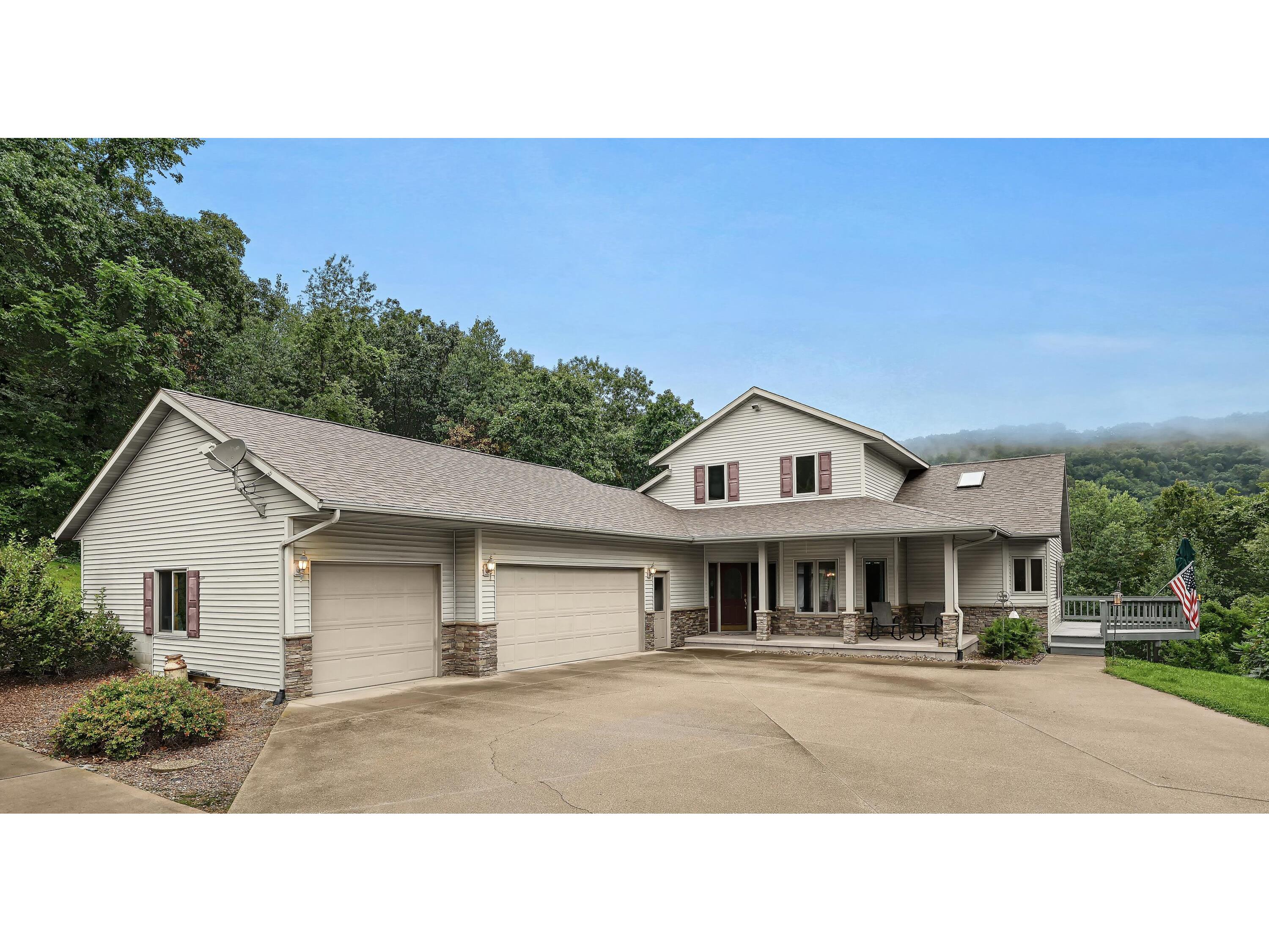 N7354 County Road EE Farmington WI 54614 1940038 image1