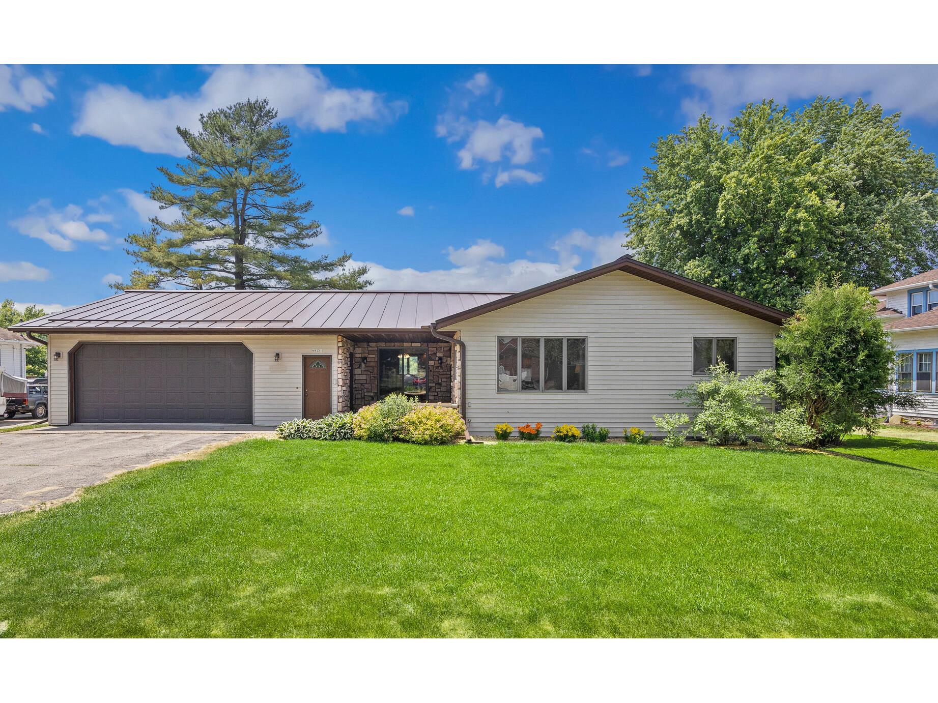 N8231 County Road C Farmington WI 54644 1839485 image1