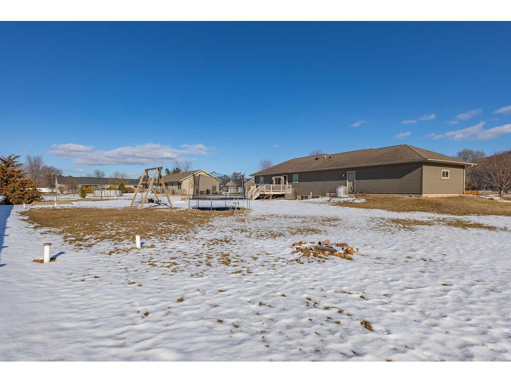 N8353 Ducke Holland WI 54636 1949754 image40