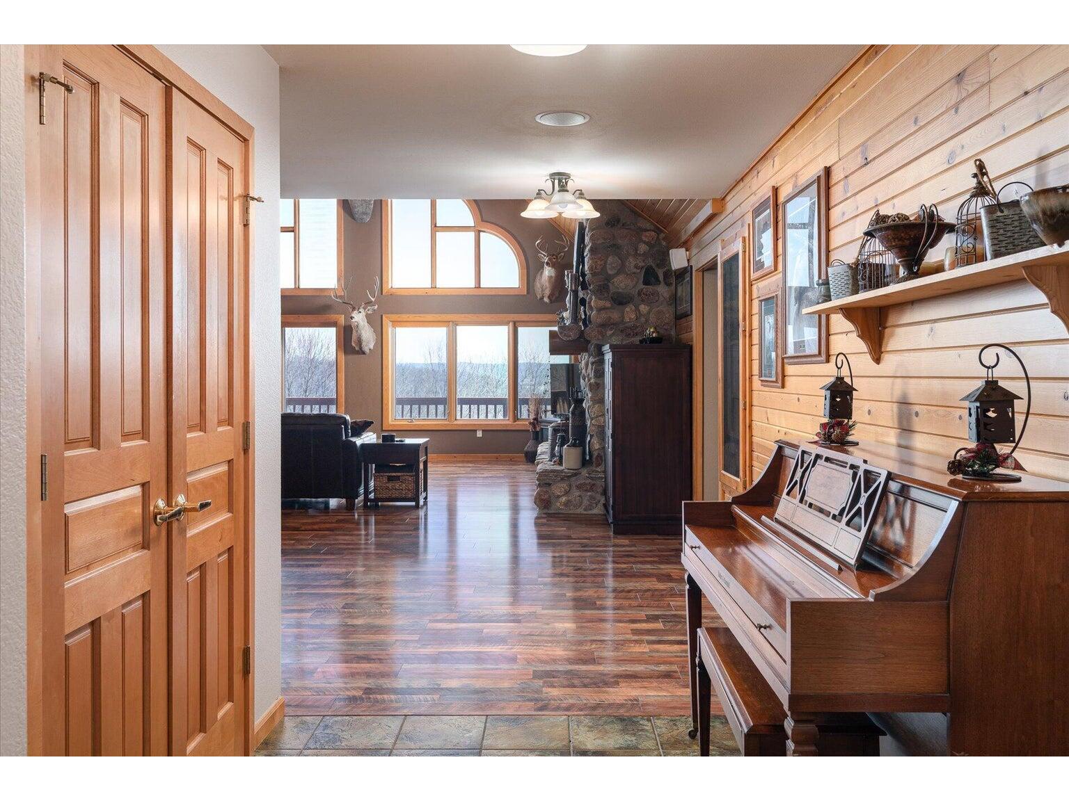 N8718 County Road Vv Farmington WI 54644 1935085 image14