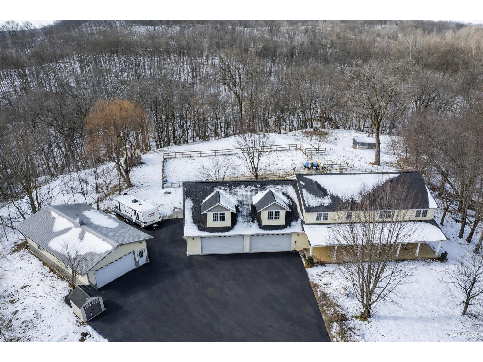 N8825 Fawn Meadow Holland WI 54636 1950138 image1