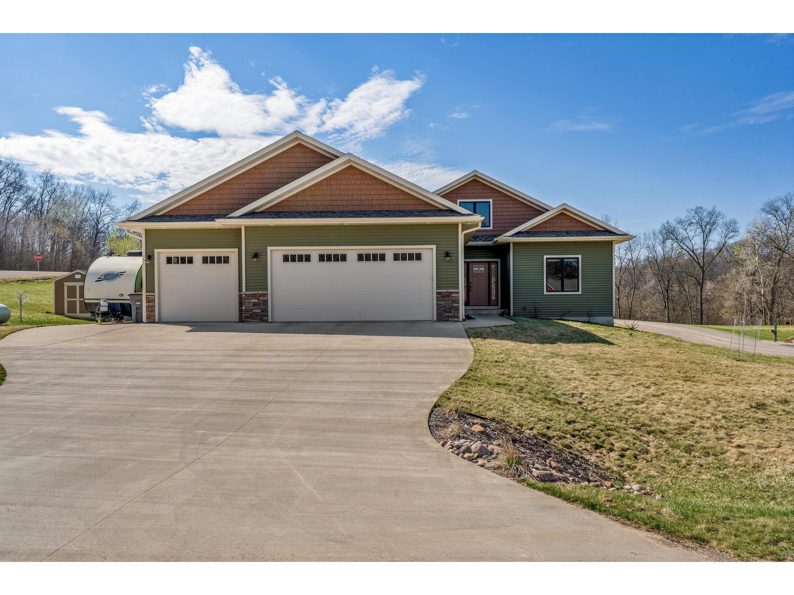 N8884 Fawn Meadow, Holmen, WI 54636 MLS 1830974 Edina Realty