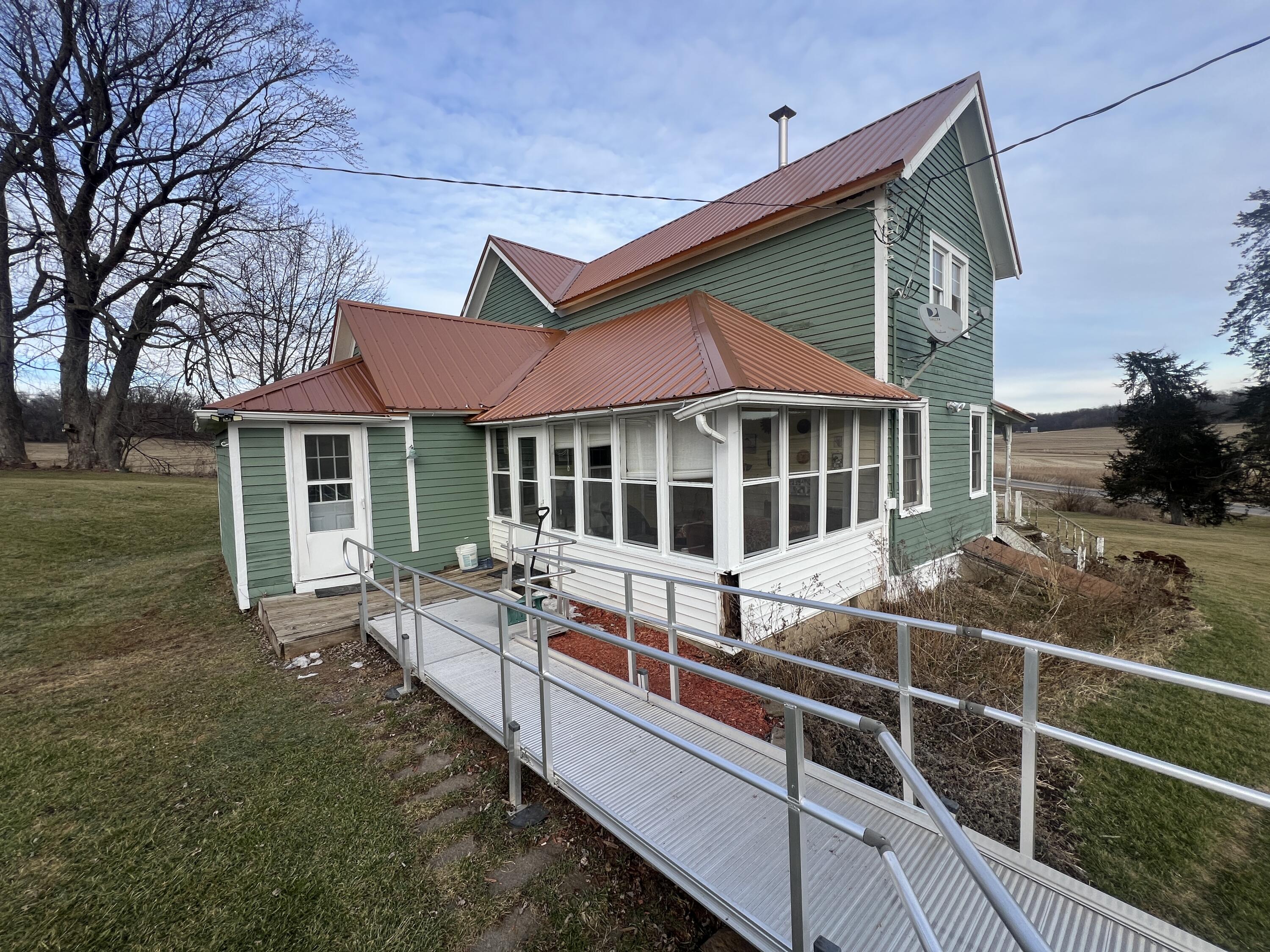 N8929 County Road C Farmington WI 54644 1926960 image1