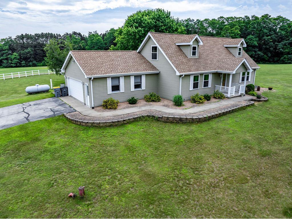 N9028 Moen Holland WI 54636 1925322 image1