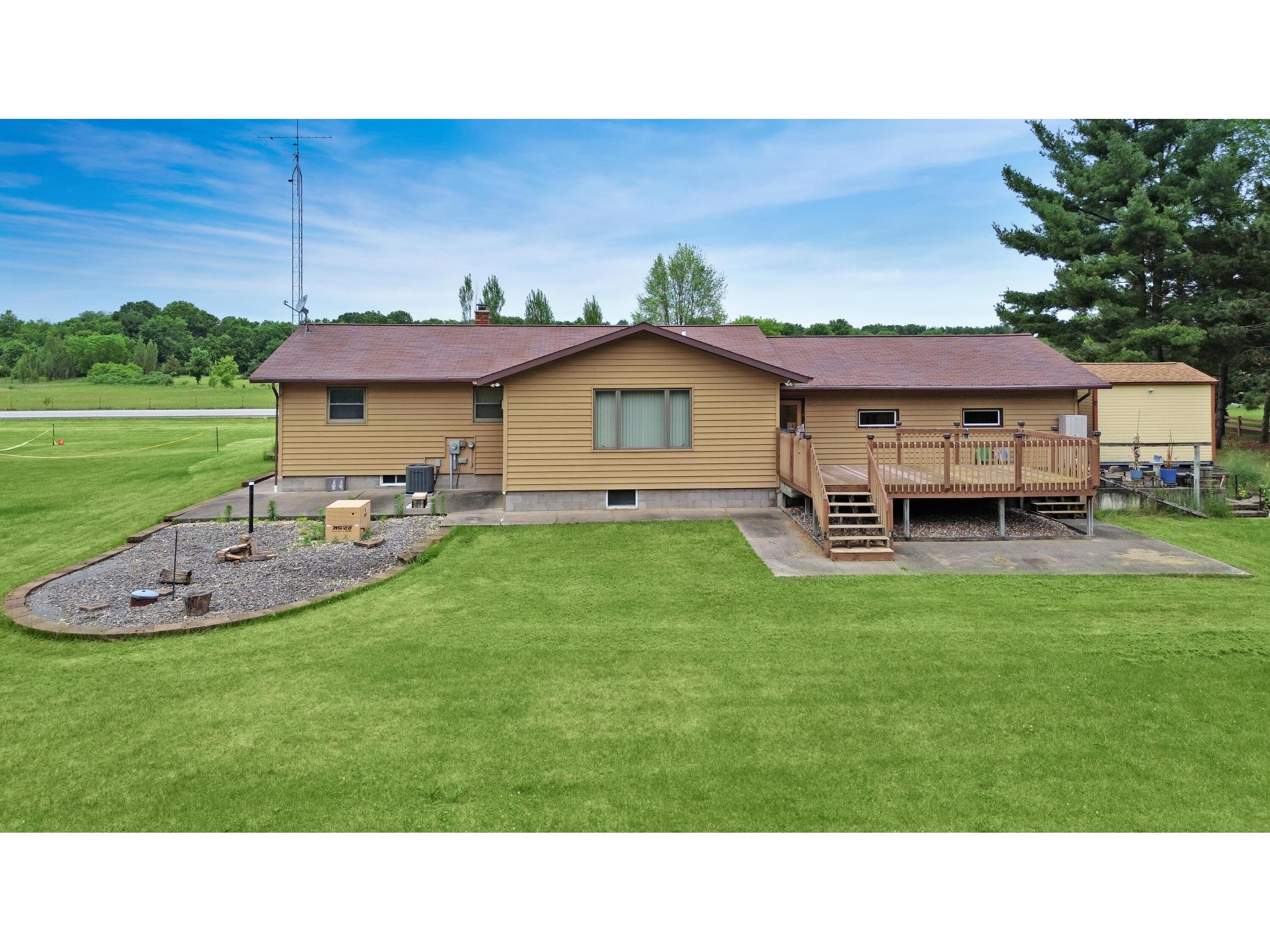 N9674 State Road 108 Farmington WI 54642 1966907 image1