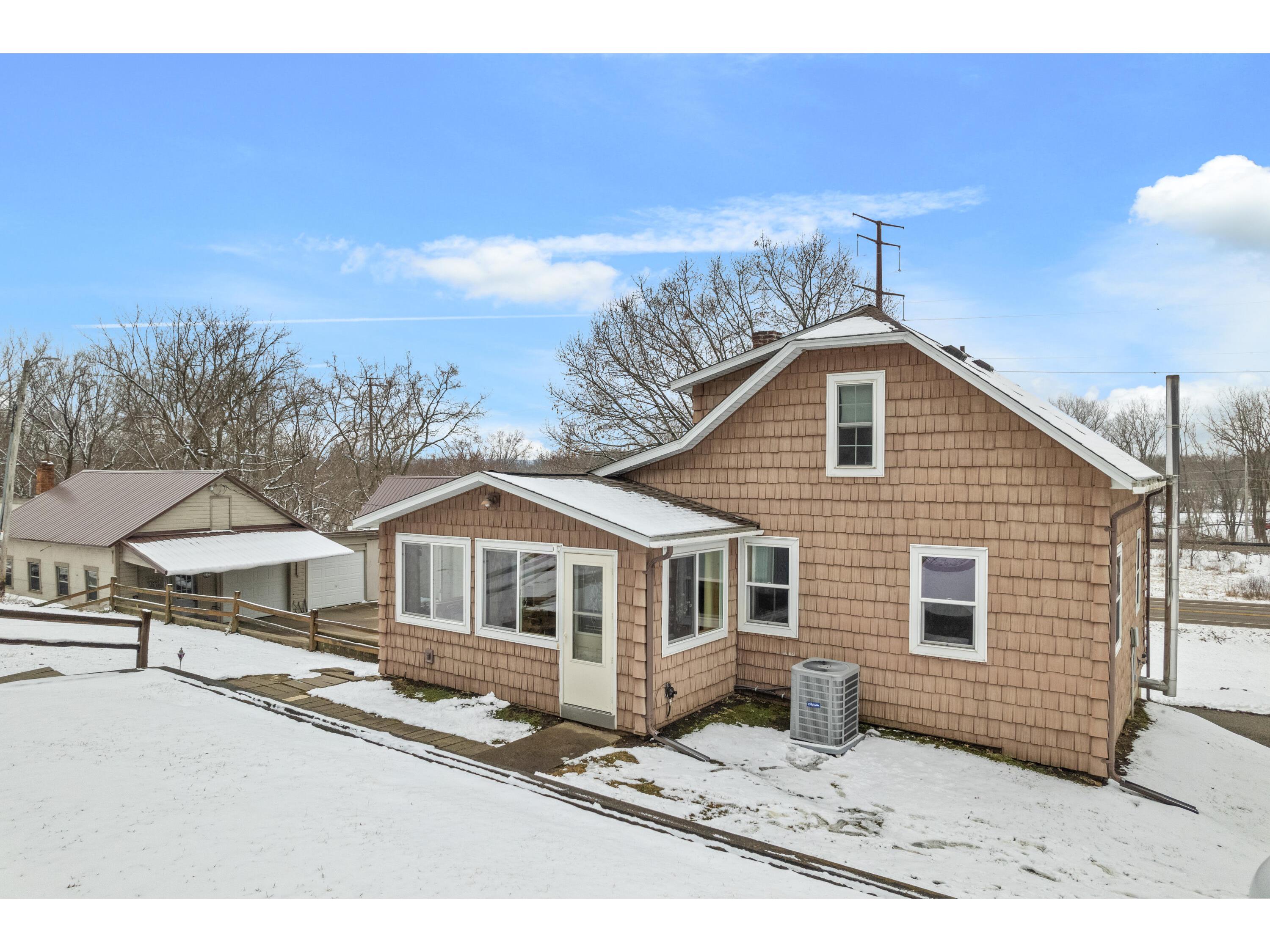 S2232 State Road 35 Belvidere WI 54610 1951056 image1