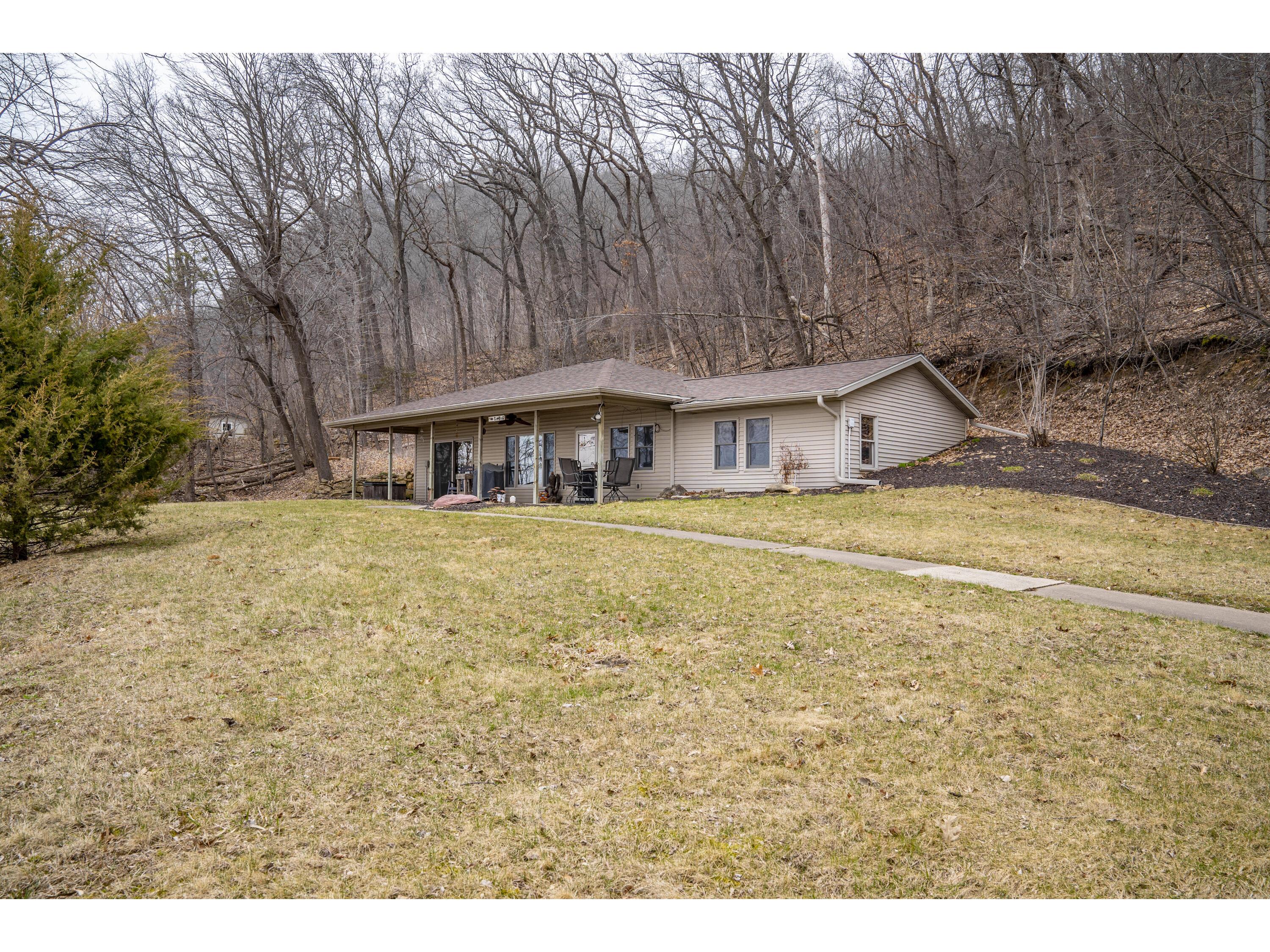 S3774 STATE HIGHWAY 35 Genoa WI 54632 1914205 image1