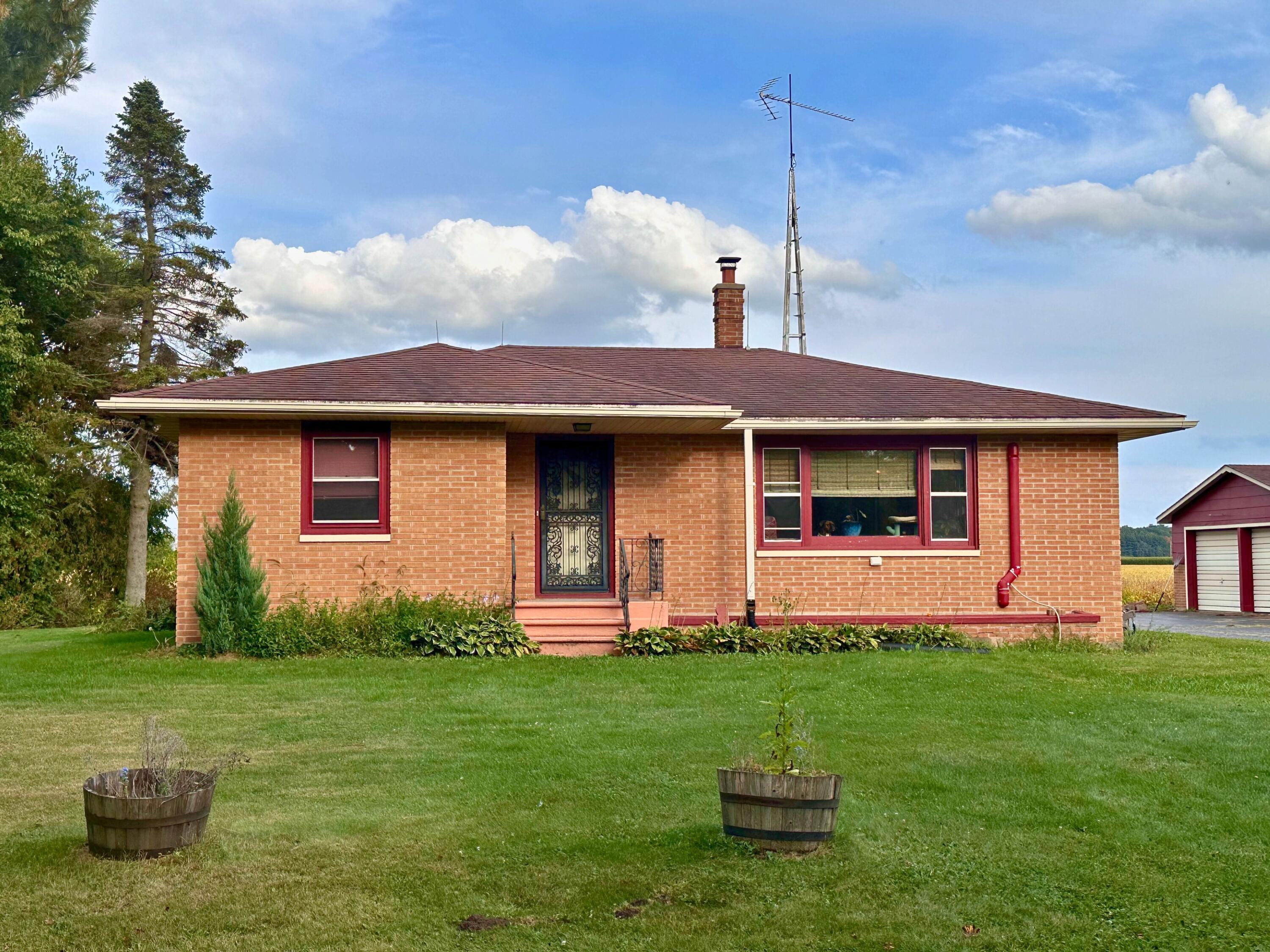 S3898 COUNTY RD BD Baraboo WI 53913 1937277 image1