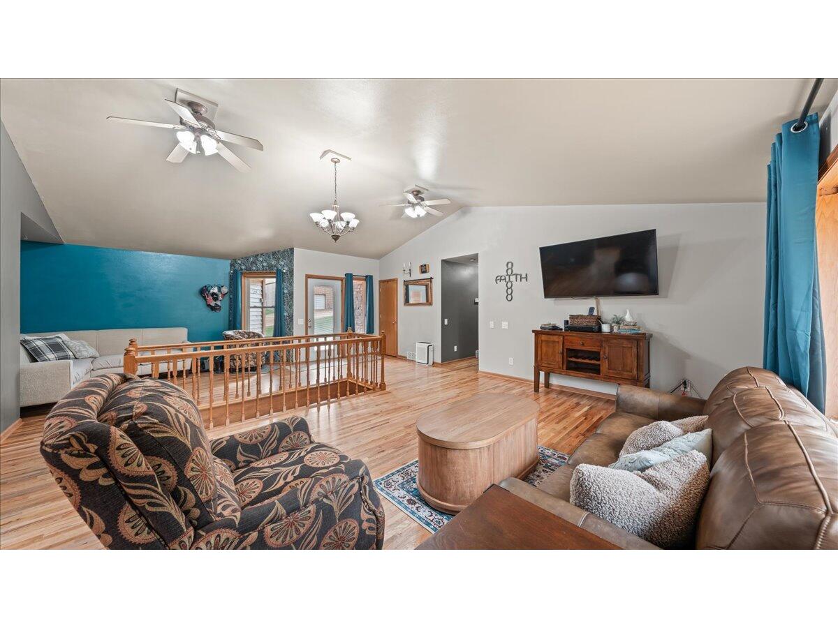 S5773 Reality Liberty WI 54664 1937217 image16