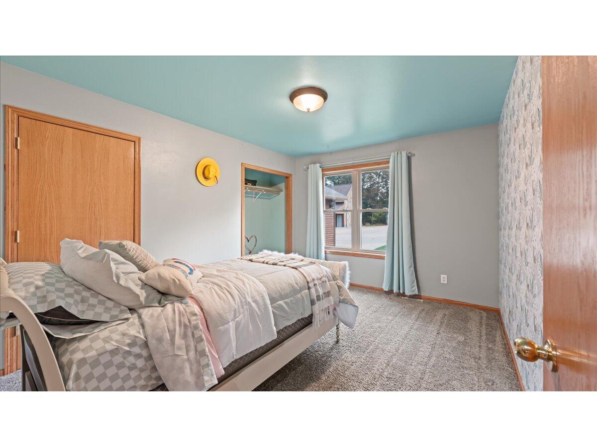 S5773 Reality Liberty WI 54664 1937217 image29