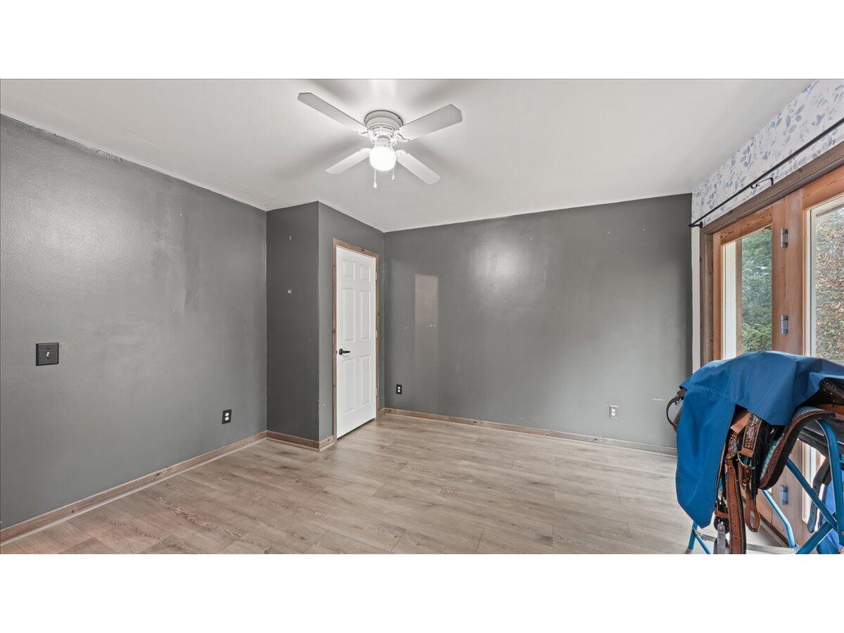 S5773 Reality Liberty WI 54664 1937217 image73